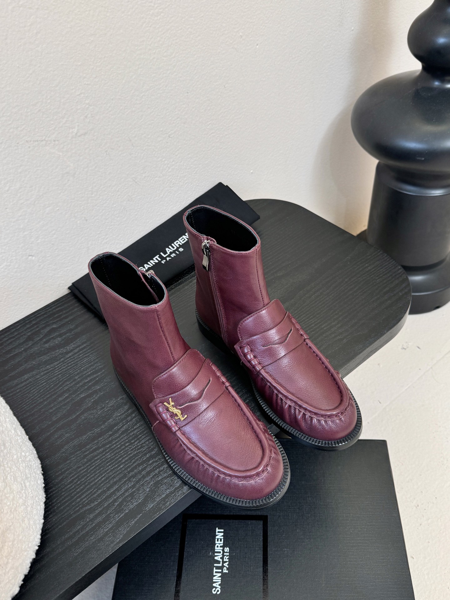 Saint Laurent圣罗兰秋冬最新款布洛克短靴 超多明星时尚博主种草 大小质感与原版完全一致✔️鞋