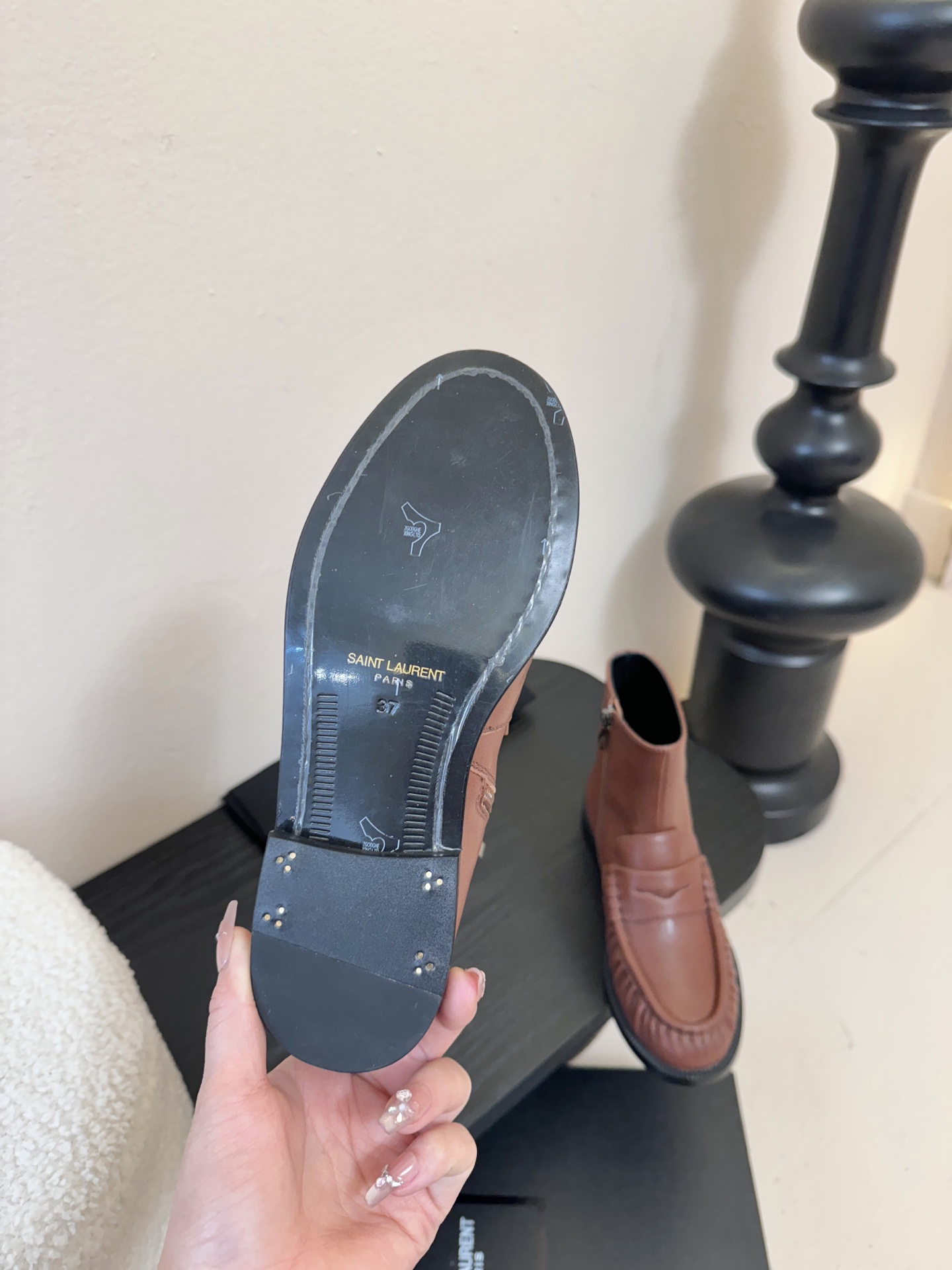 Saint Laurent圣罗兰秋冬最新款布洛克短靴 超多明星时尚博主种草 大小质感与原版完全一致✔️鞋