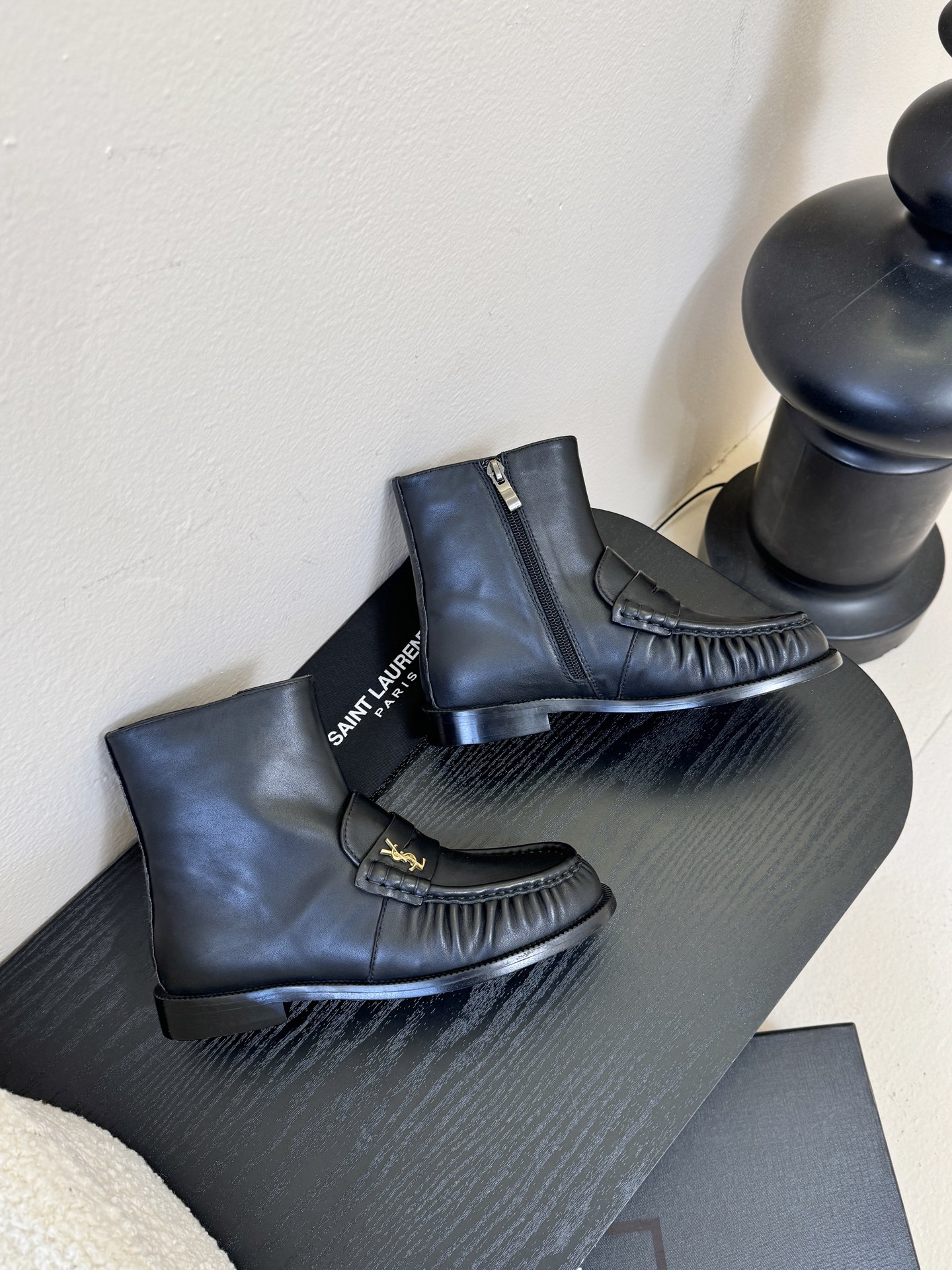 Saint Laurent圣罗兰秋冬最新款布洛克短靴 超多明星时尚博主种草 大小质感与原版完全一致✔️鞋