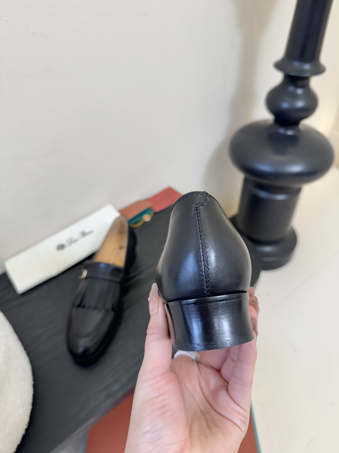 𝐋𝐨𝐫𝐨 𝐏𝐢𝐚𝐧𝐚/诺悠翩雅 LP就是传说走两万步都不会累脚的乐福鞋 ，原厂皮鞋面特别高级 不是国产皮