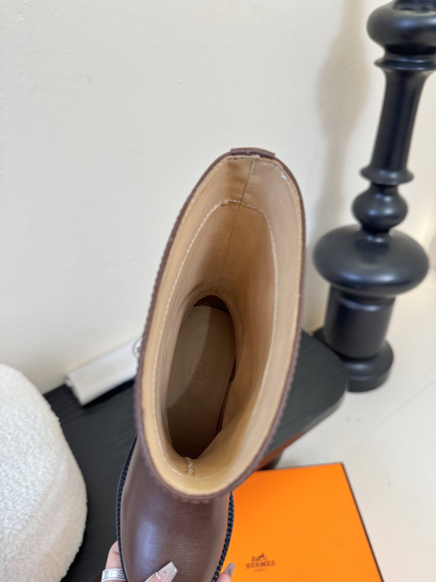 Hermes/爱马仕H家F032 25ss秋冬新款平底英伦风短靴马丁靴经典马丁风格设计，经典耐看！原版楦