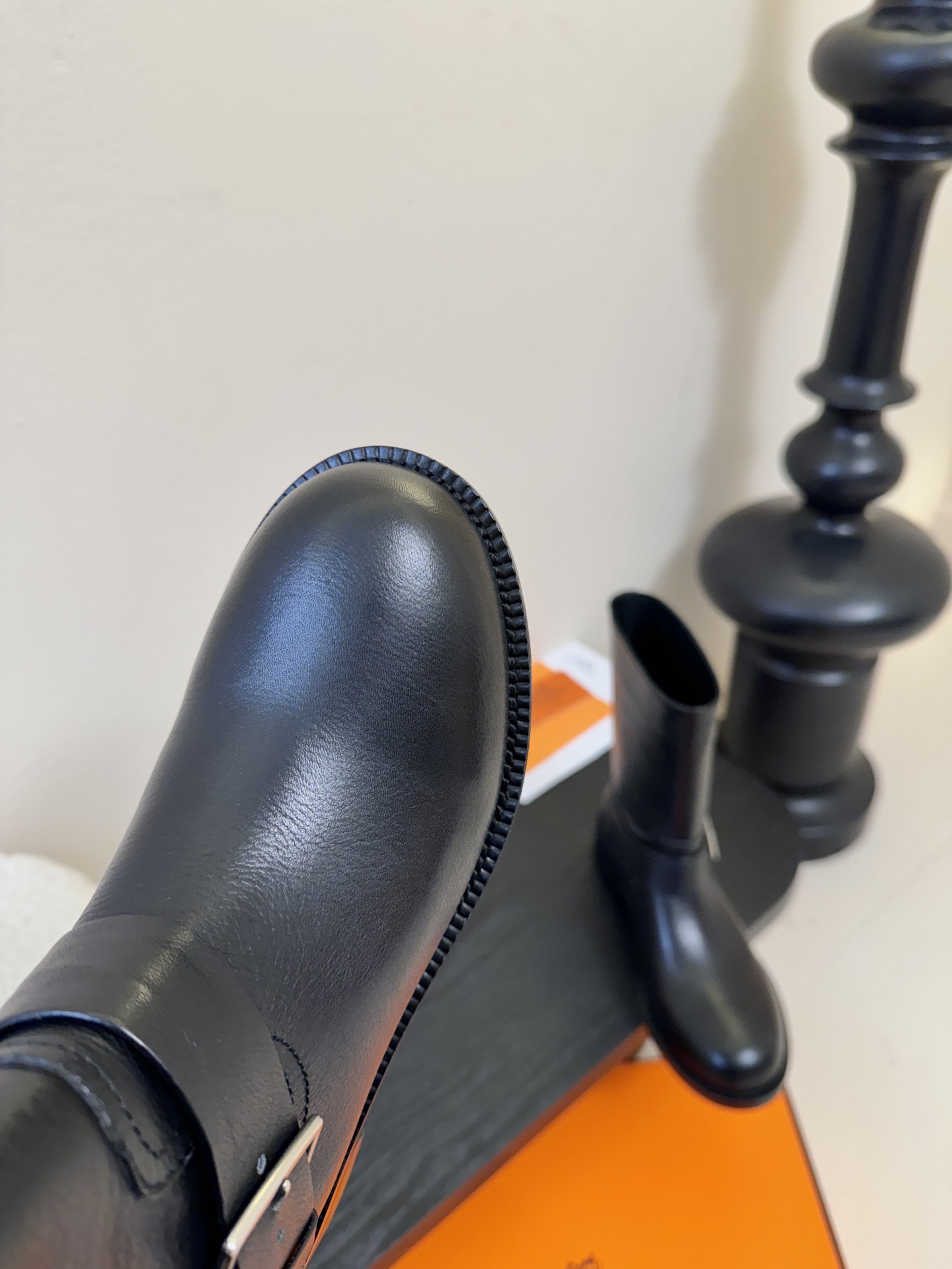 Hermes/爱马仕H家F032 25ss秋冬新款平底英伦风短靴马丁靴经典马丁风格设计，经典耐看！原版楦