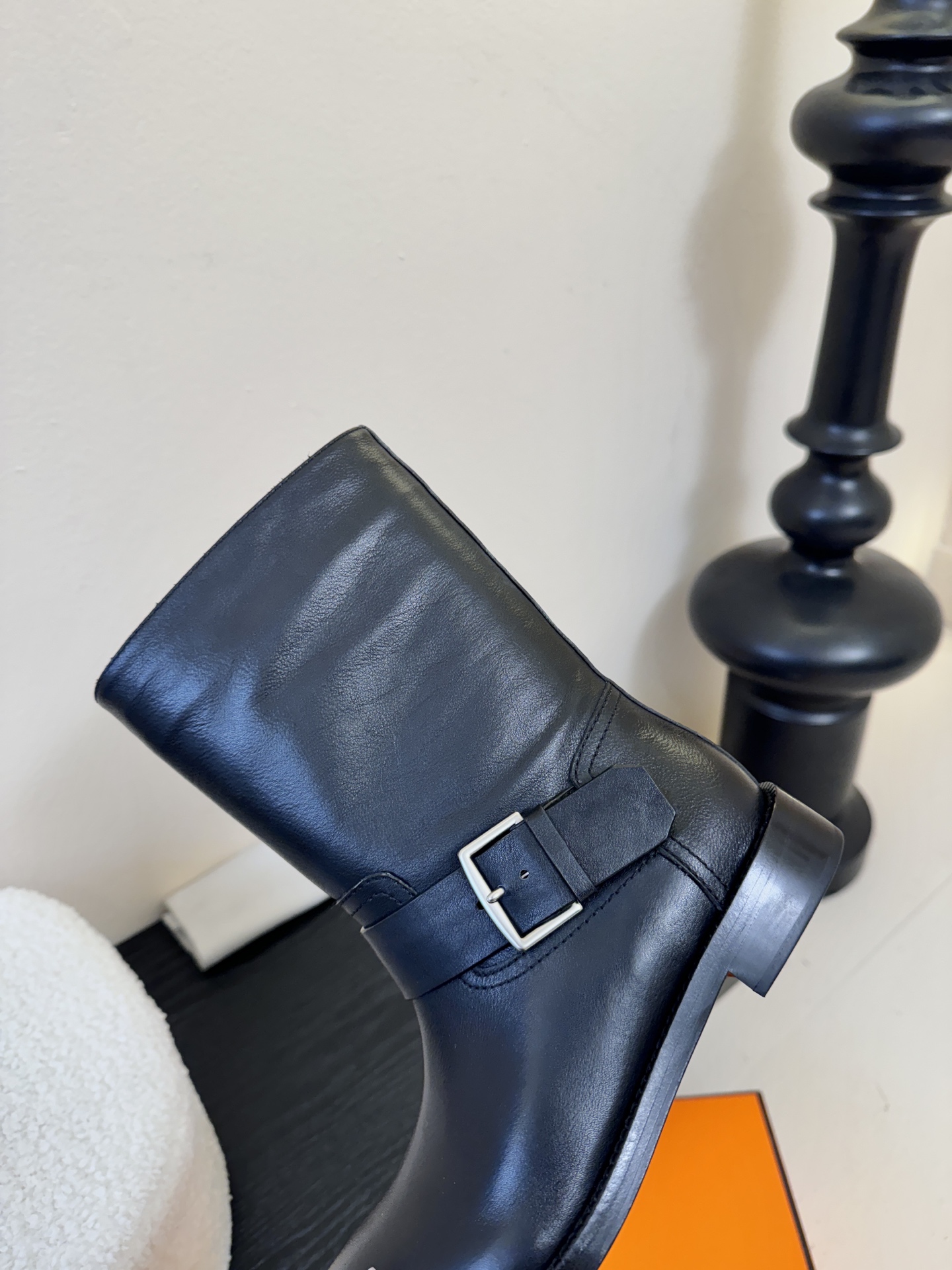 Hermes/爱马仕H家F032 25ss秋冬新款平底英伦风短靴马丁靴经典马丁风格设计，经典耐看！原版楦