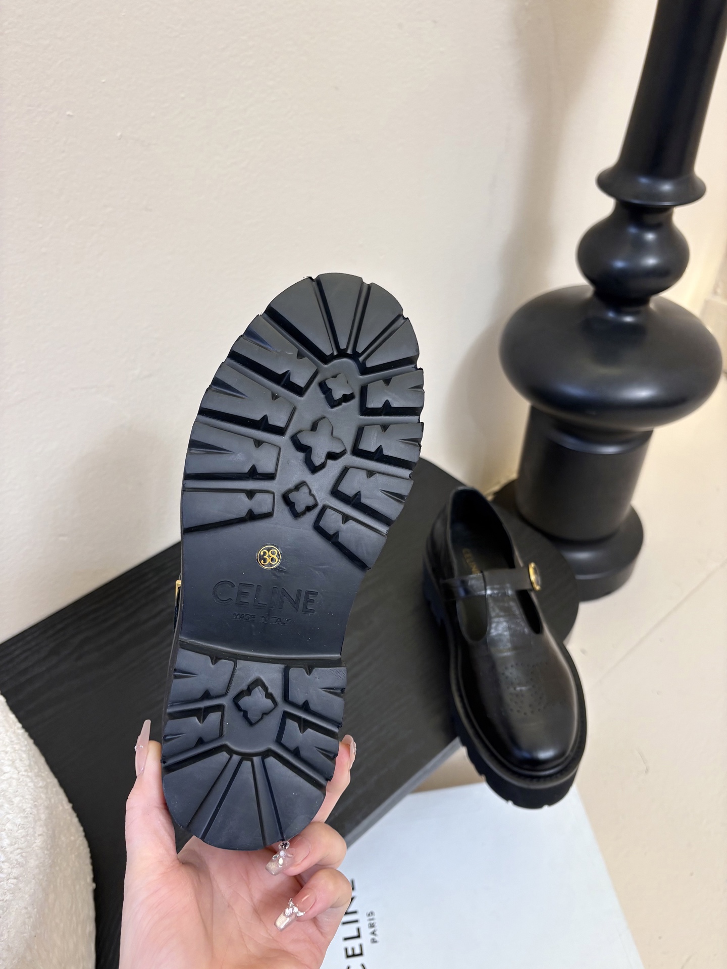 CELINE·思琳/赛琳秋冬款BULKY系列 厚底 流苏 布洛克 雕花 乐福鞋 德比鞋原版购入开发 做货