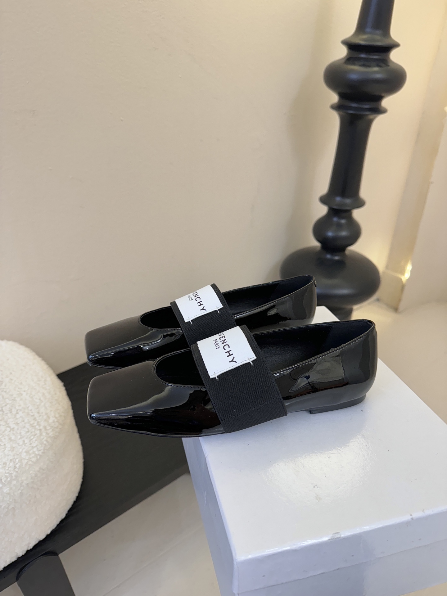 Givenchy/纪梵希F030 26ss早春走秀新款 章若楠同款Sliced Square 松紧带玛丽