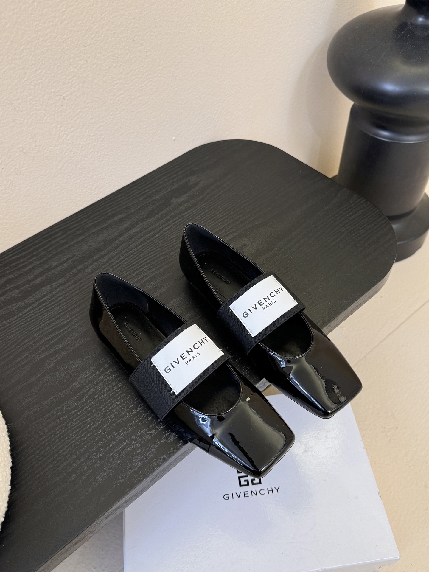 Givenchy/纪梵希F030 26ss早春走秀新款 章若楠同款Sliced Square 松紧带玛丽