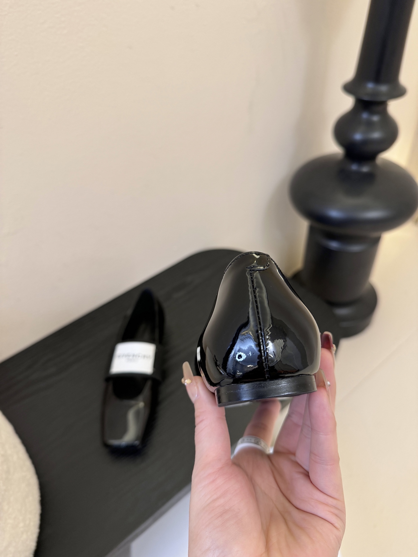 Givenchy/纪梵希F030 26ss早春走秀新款 章若楠同款Sliced Square 松紧带玛丽