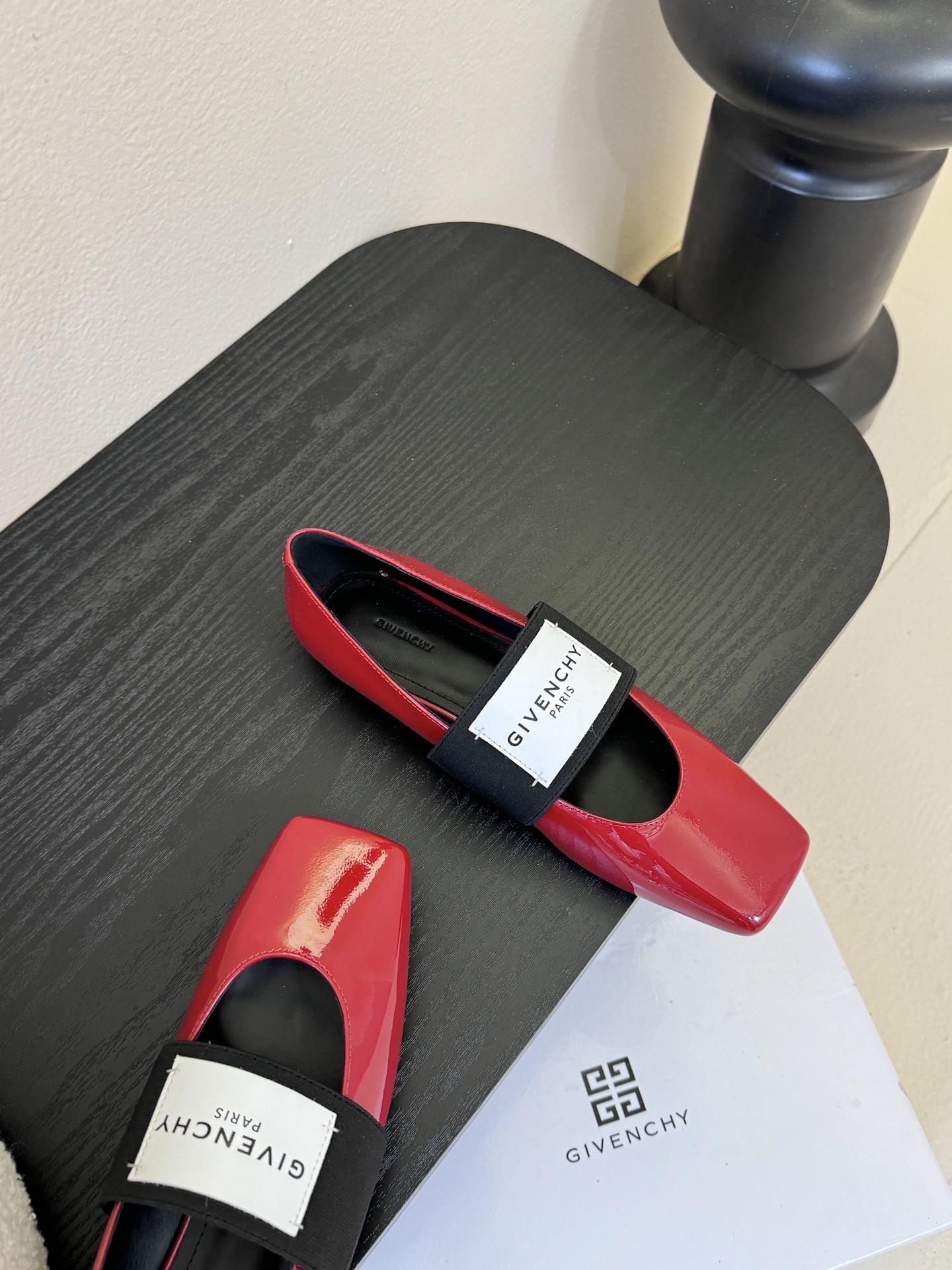 Givenchy/纪梵希F030 26ss早春走秀新款 章若楠同款Sliced Square 松紧带玛丽