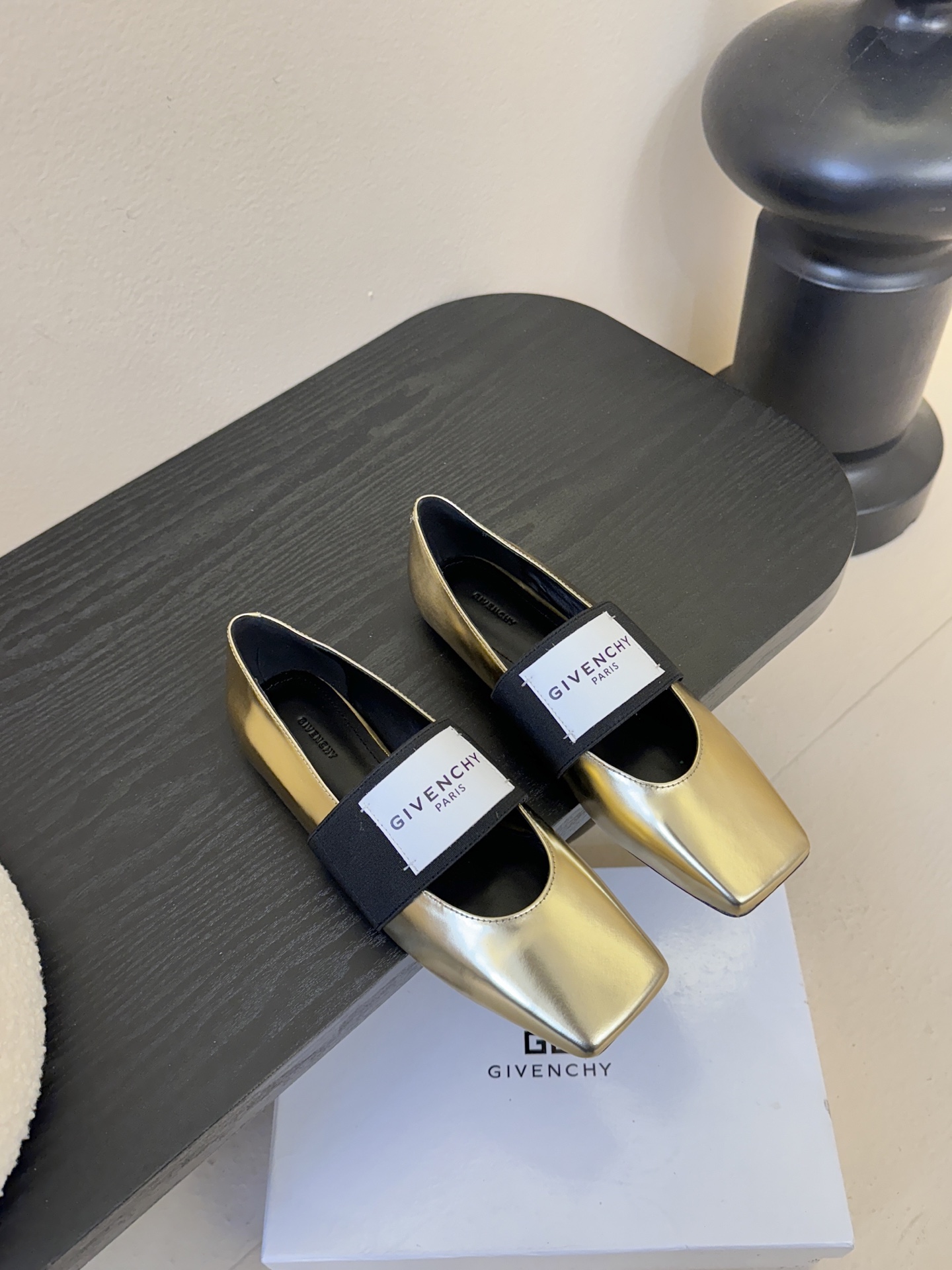 Givenchy/纪梵希F030 26ss早春走秀新款 章若楠同款Sliced Square 松紧带玛丽