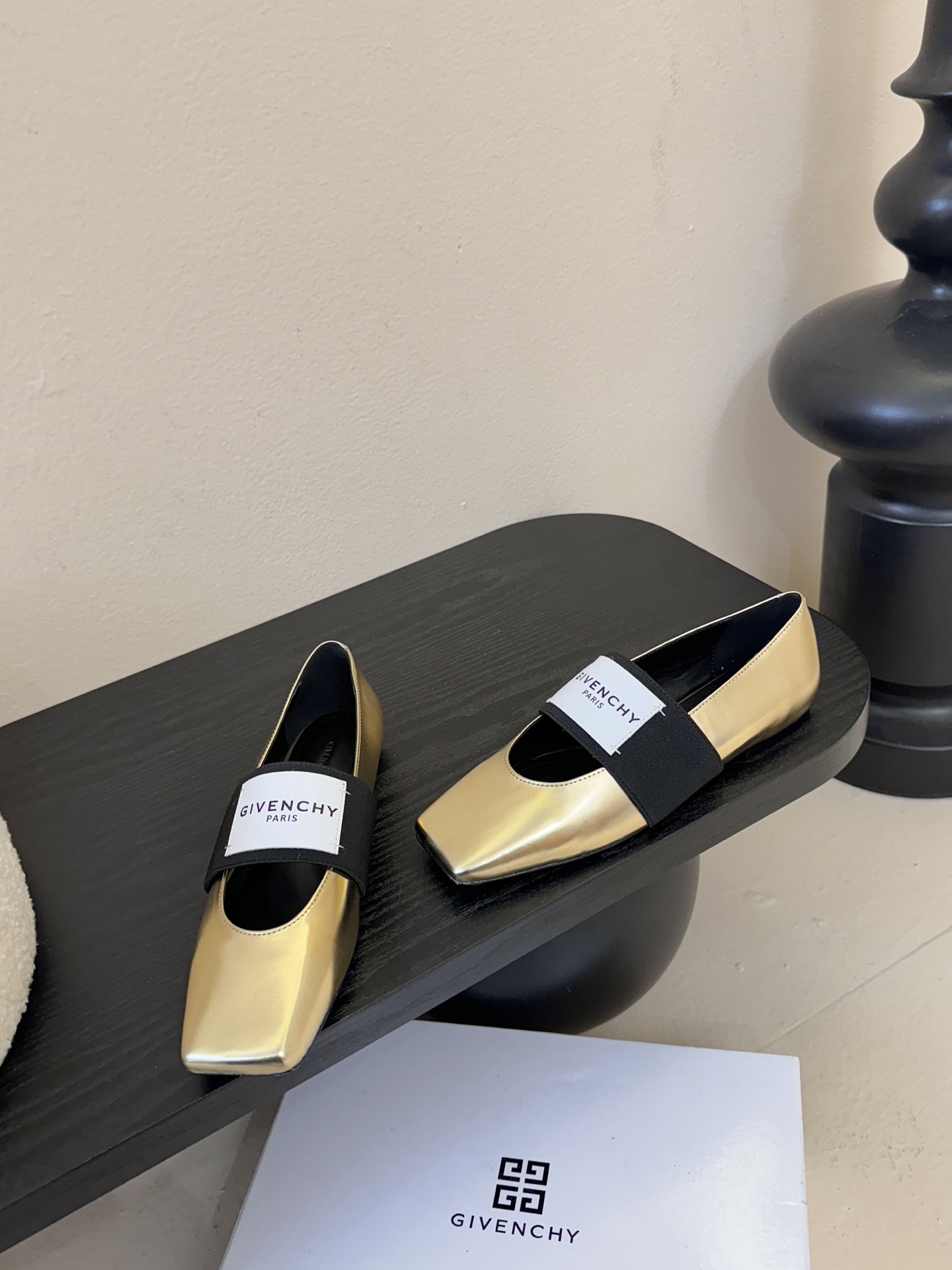 Givenchy/纪梵希F030 26ss早春走秀新款 章若楠同款Sliced Square 松紧带玛丽