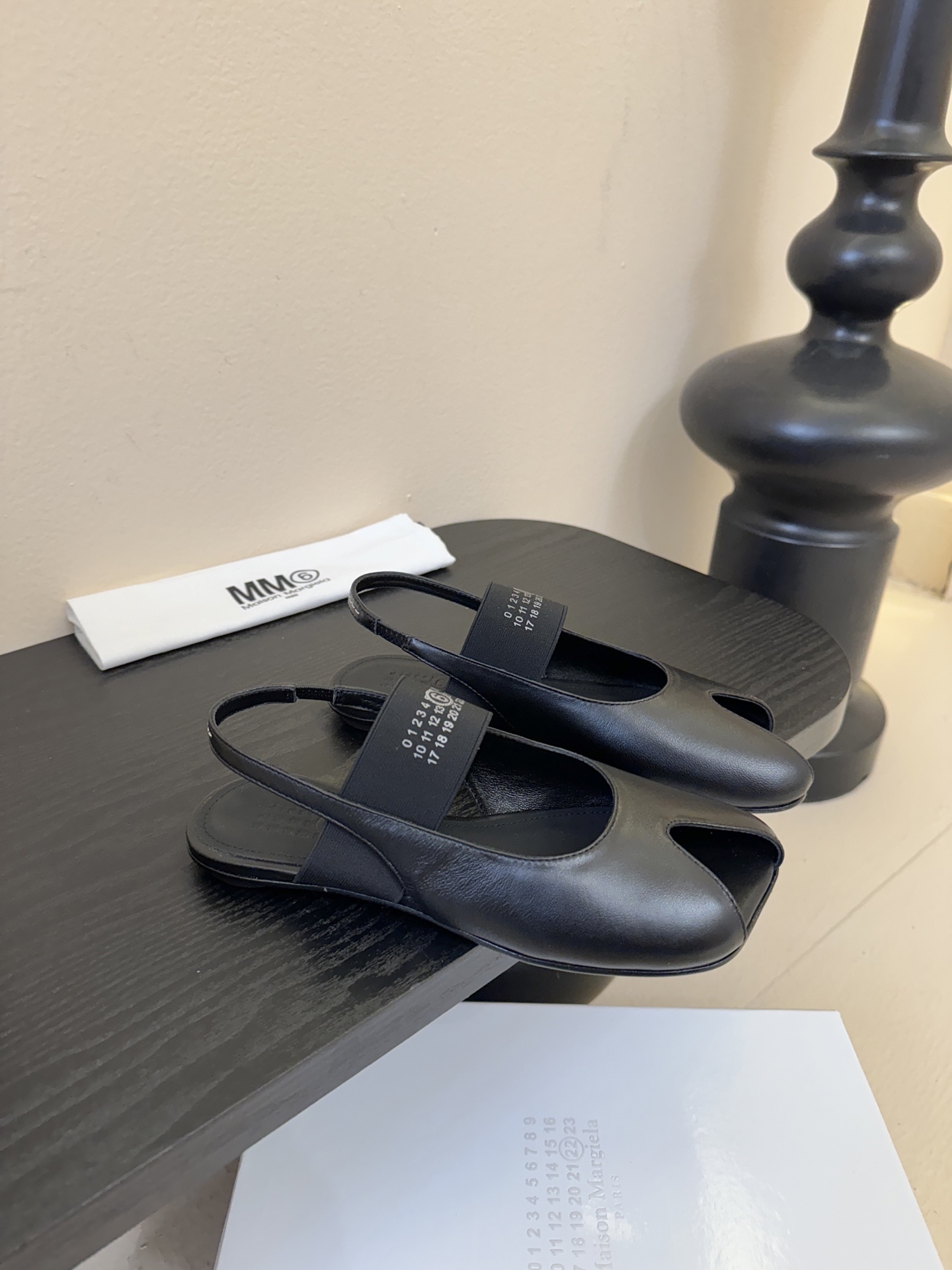 Maison Marginal* MM6苹果头芭蕾舞凉鞋马吉拉设计师太有才了 作为设计元素打造鞋品💯 单