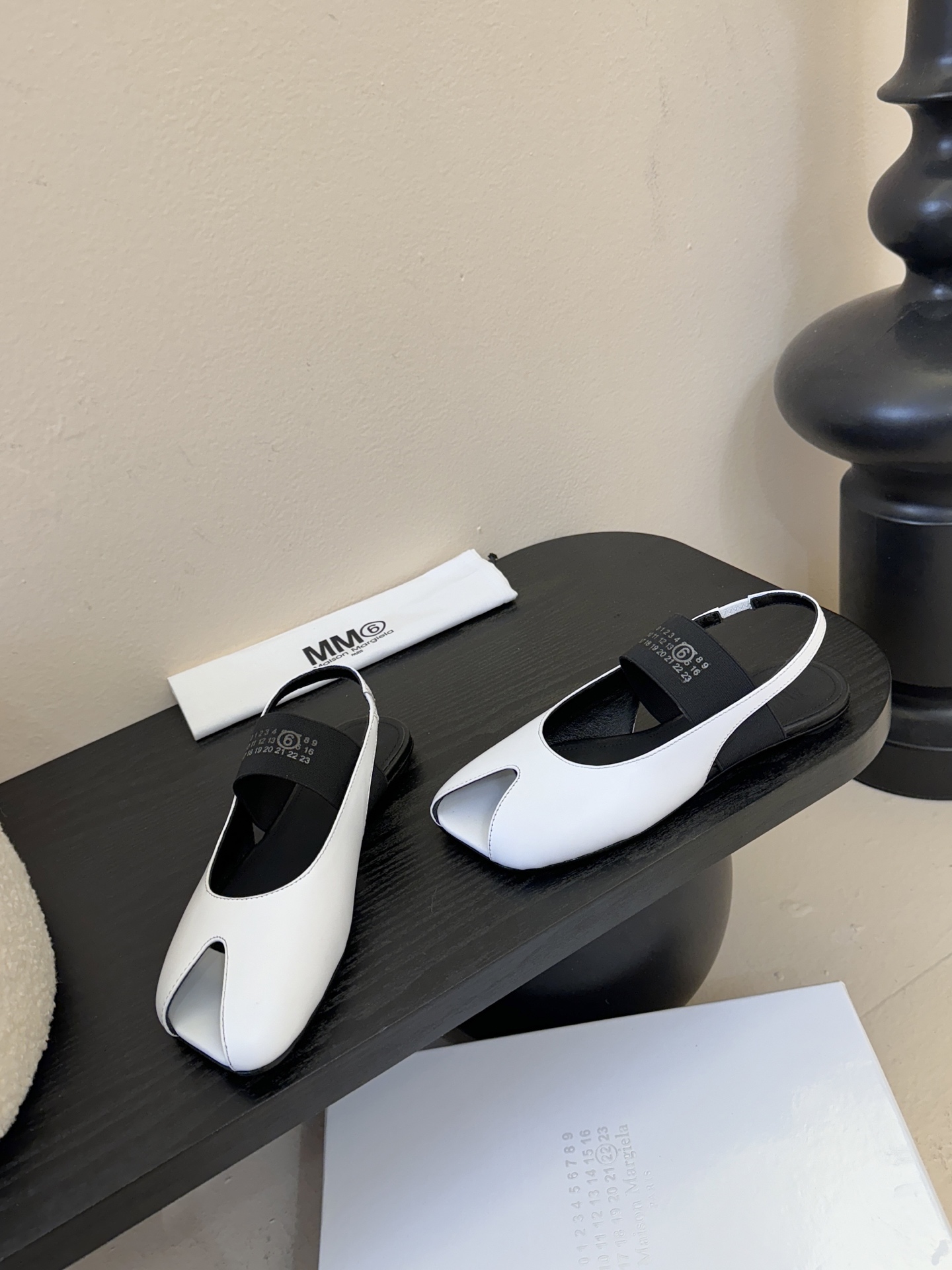 Maison Marginal* MM6苹果头芭蕾舞凉鞋马吉拉设计师太有才了 作为设计元素打造鞋品💯 单