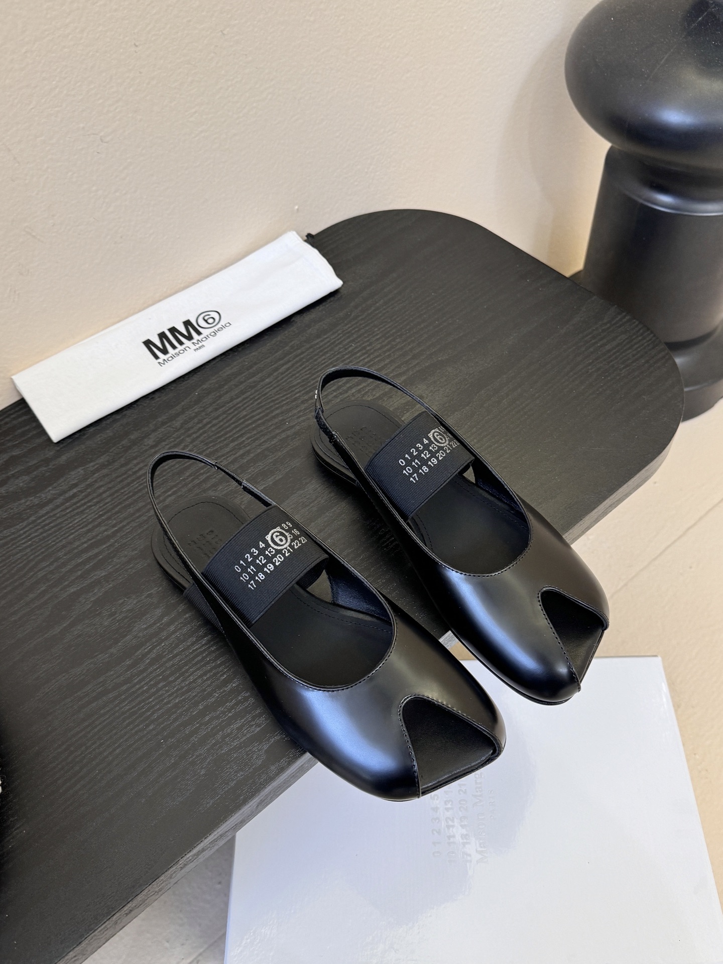 Maison Marginal* MM6苹果头芭蕾舞凉鞋马吉拉设计师太有才了 作为设计元素打造鞋品💯 单