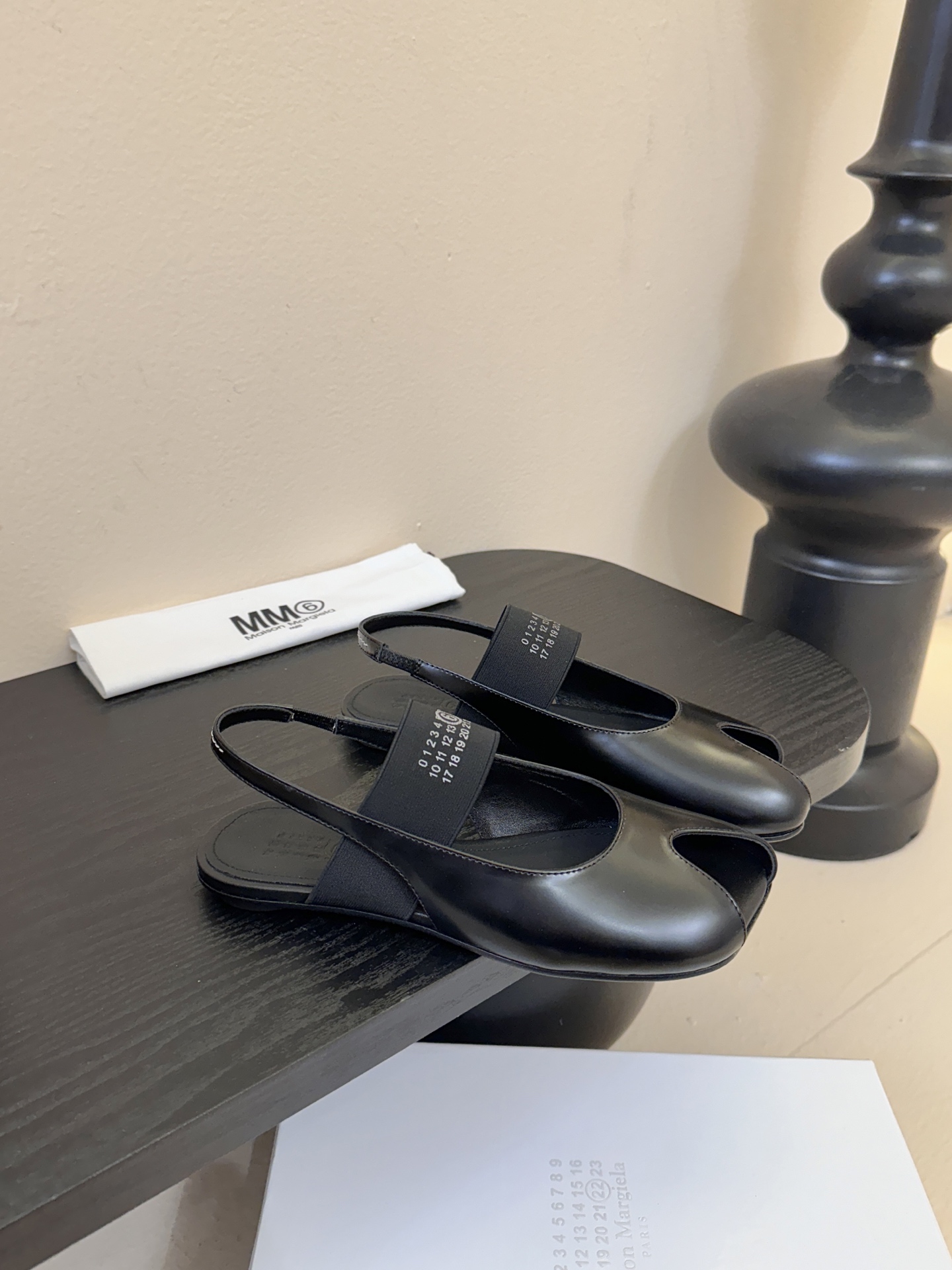 Maison Marginal* MM6苹果头芭蕾舞凉鞋马吉拉设计师太有才了 作为设计元素打造鞋品💯 单