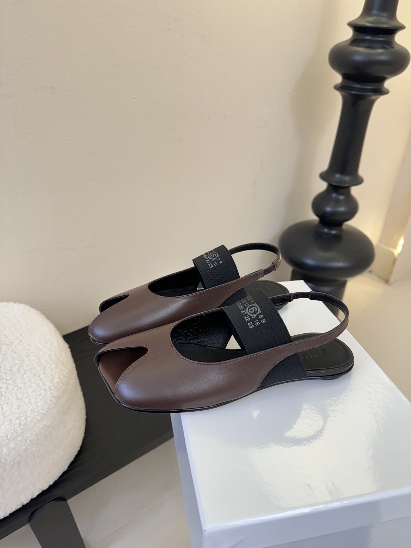 Maison Marginal* MM6苹果头芭蕾舞凉鞋马吉拉设计师太有才了 作为设计元素打造鞋品💯 单