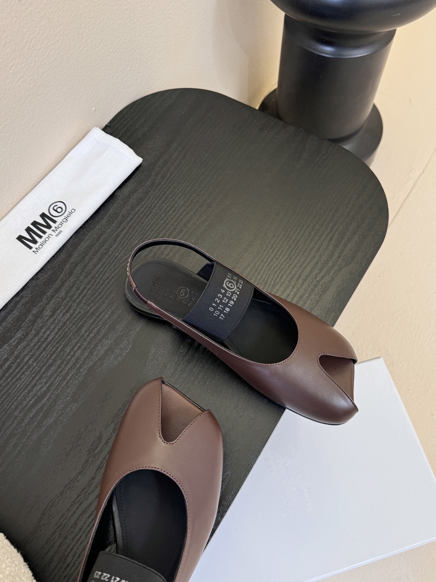 Maison Marginal* MM6苹果头芭蕾舞凉鞋马吉拉设计师太有才了 作为设计元素打造鞋品💯 单