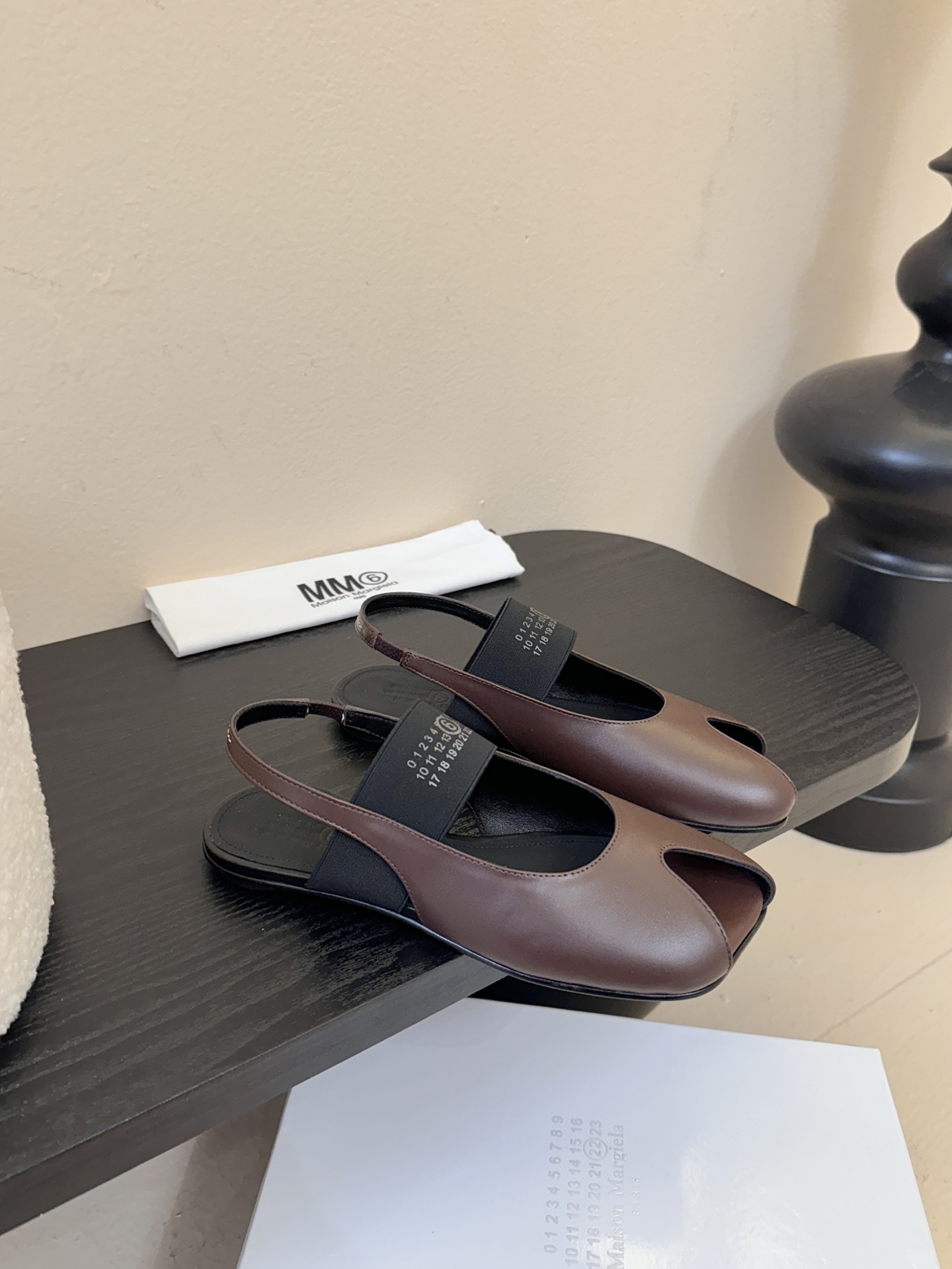 Maison Marginal* MM6苹果头芭蕾舞凉鞋马吉拉设计师太有才了 作为设计元素打造鞋品💯 单