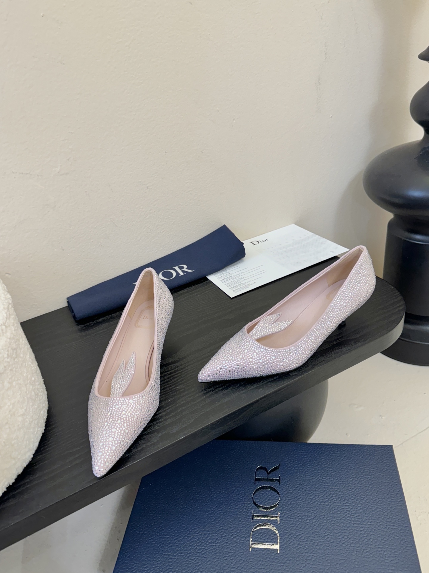 Dior 迪奥26春夏璀璨星河系列！水晶烫钻尖头高跟单鞋婚鞋！走秀新款bling...bling...水