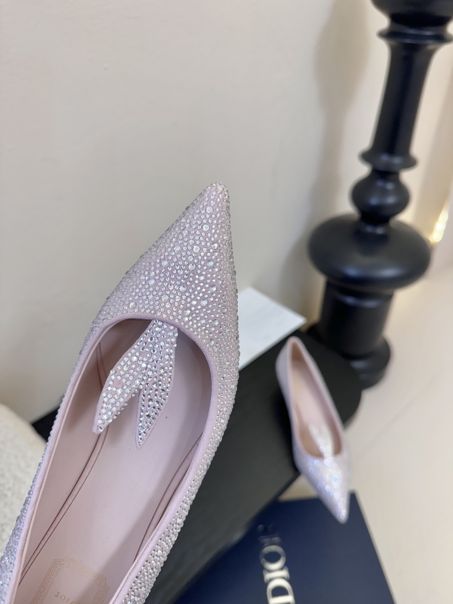 Dior 迪奥26春夏璀璨星河系列！水晶烫钻尖头高跟单鞋婚鞋！走秀新款bling...bling...水