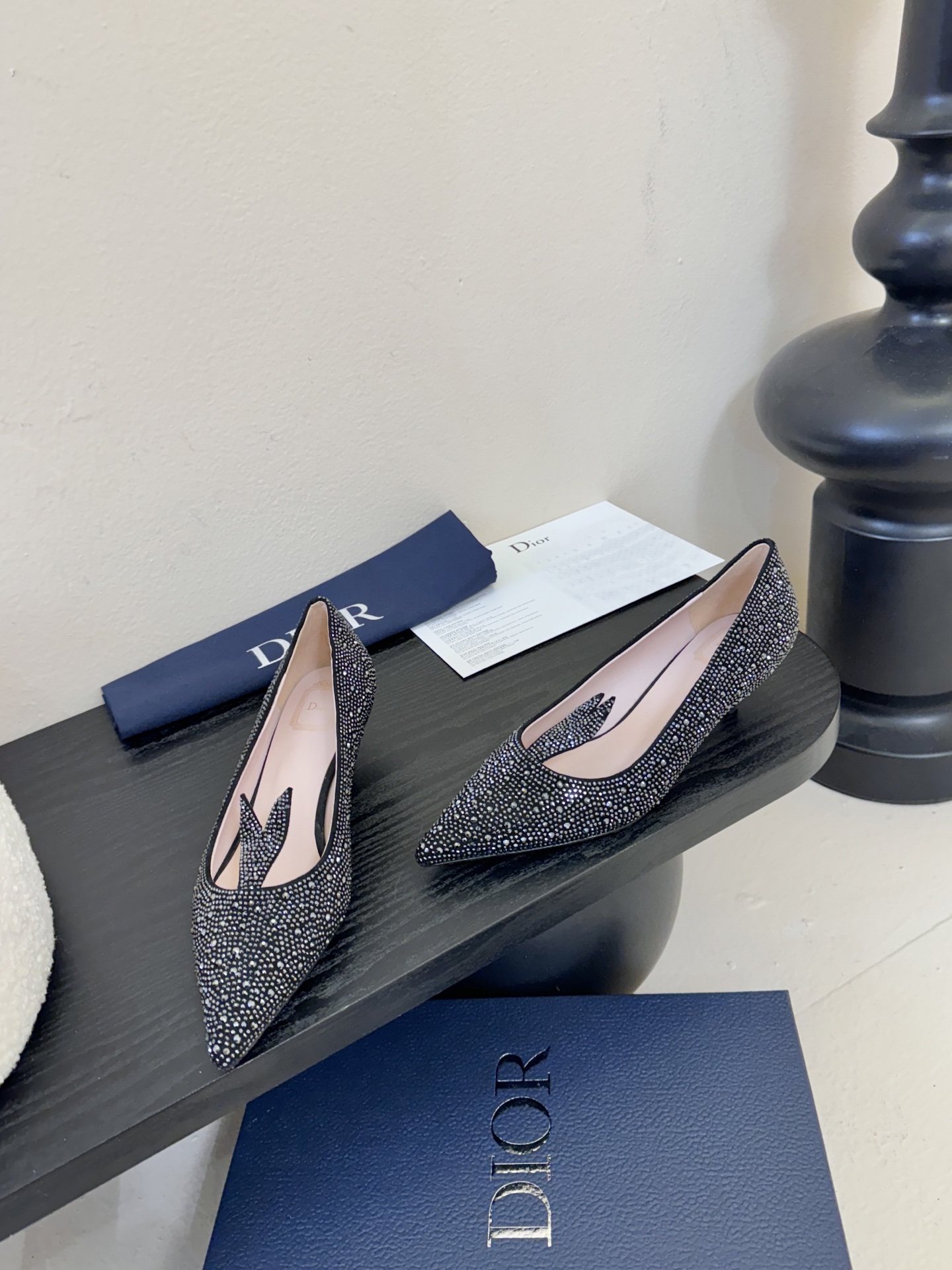 Dior 迪奥26春夏璀璨星河系列！水晶烫钻尖头高跟单鞋婚鞋！走秀新款bling...bling...水