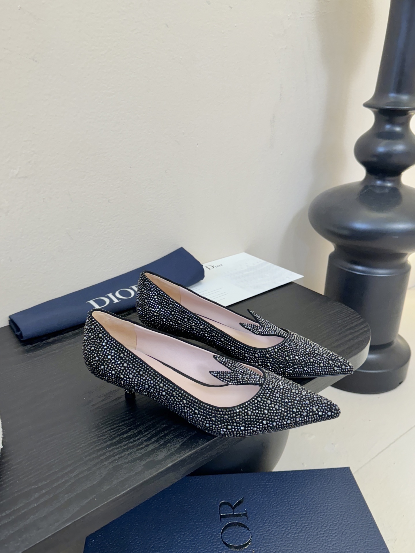 Dior 迪奥26春夏璀璨星河系列！水晶烫钻尖头高跟单鞋婚鞋！走秀新款bling...bling...水