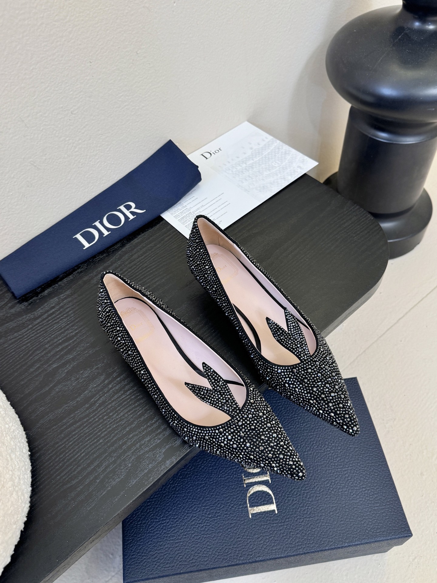 Dior 迪奥26春夏璀璨星河系列！水晶烫钻尖头高跟单鞋婚鞋！走秀新款bling...bling...水