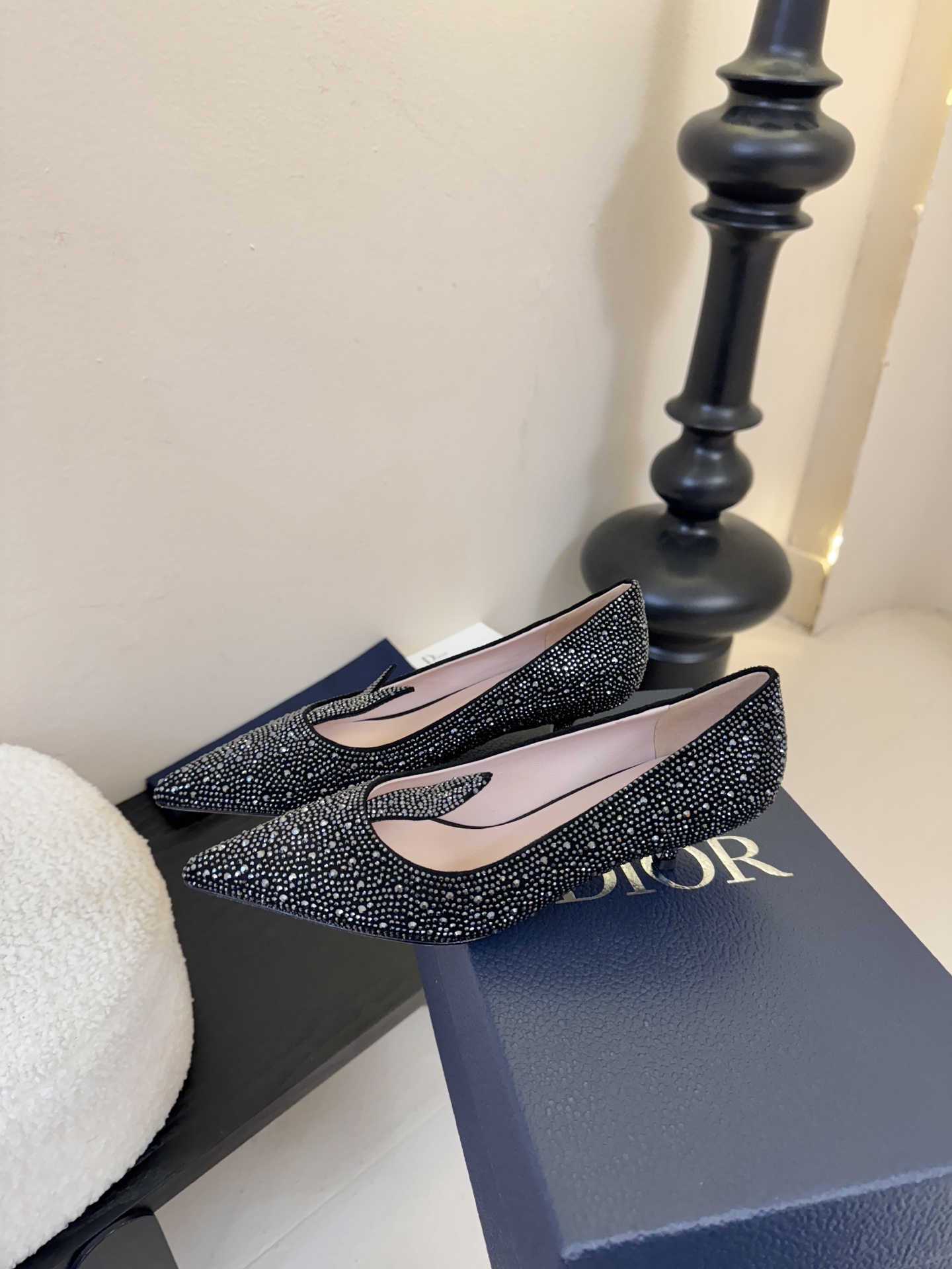 Dior 迪奥26春夏璀璨星河系列！水晶烫钻尖头高跟单鞋婚鞋！走秀新款bling...bling...水