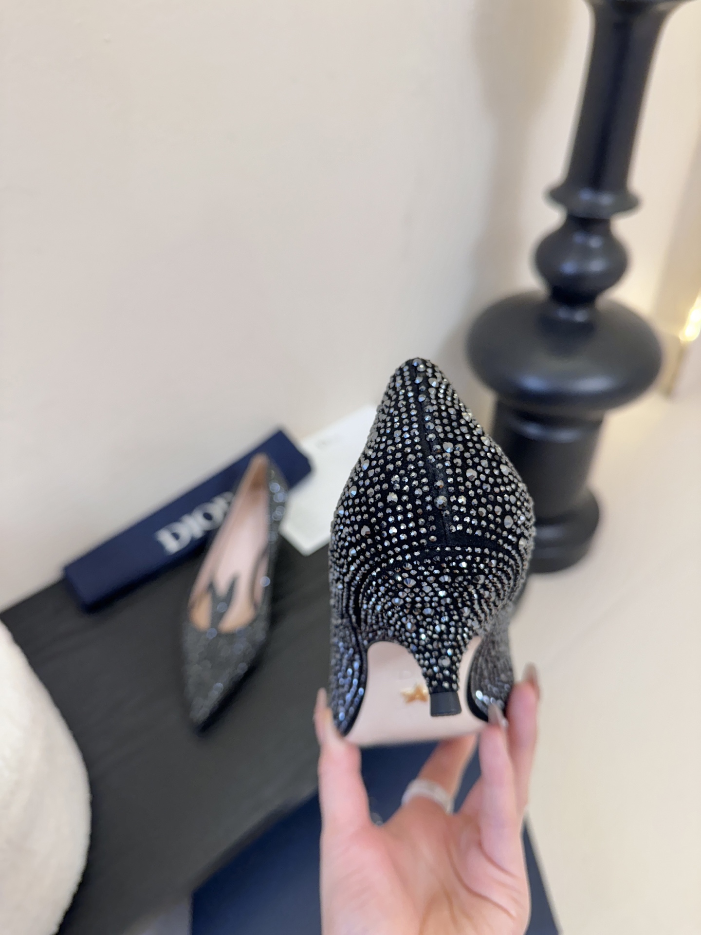 Dior 迪奥26春夏璀璨星河系列！水晶烫钻尖头高跟单鞋婚鞋！走秀新款bling...bling...水
