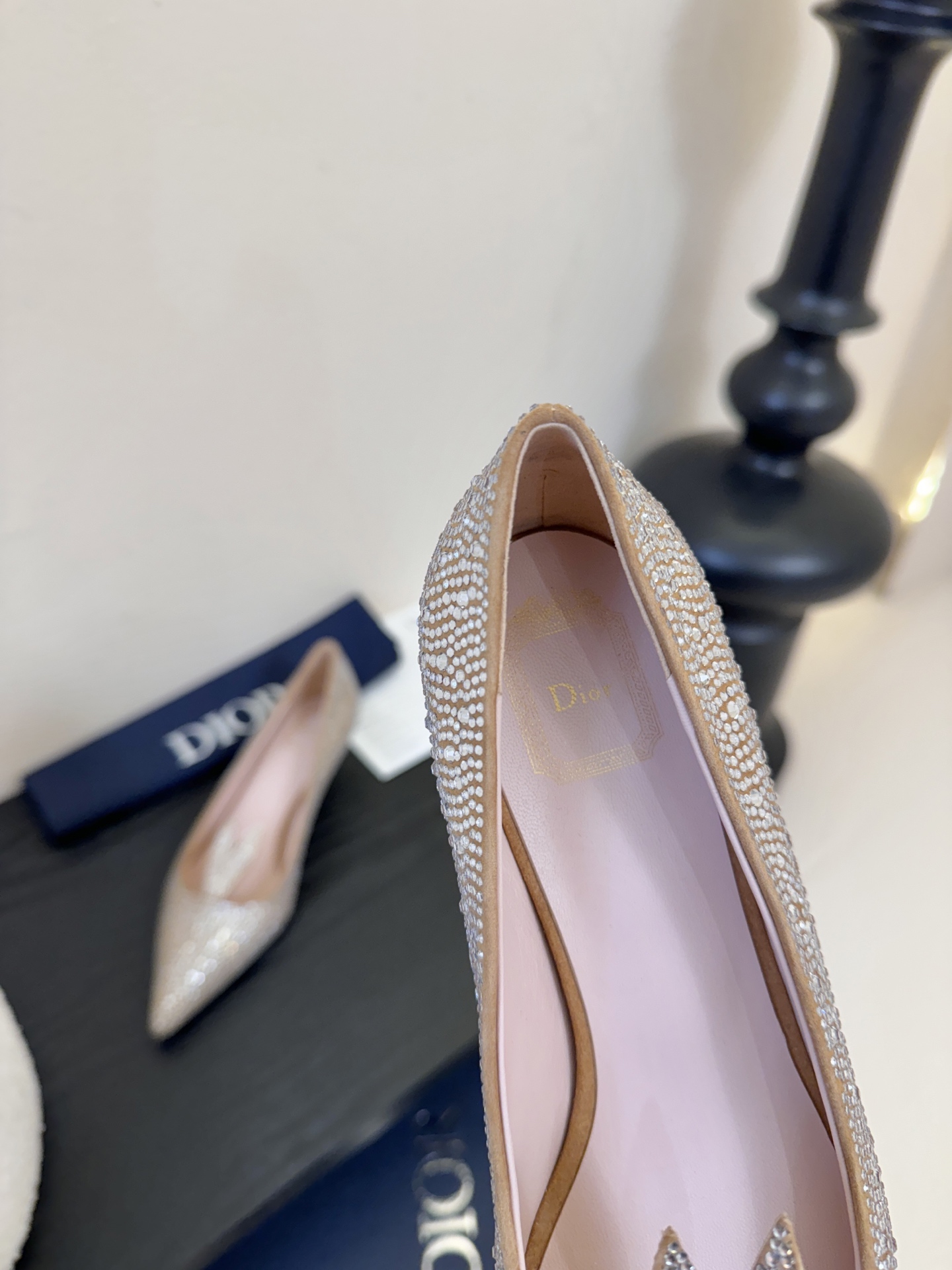 Dior 迪奥26春夏璀璨星河系列！水晶烫钻尖头高跟单鞋婚鞋！走秀新款bling...bling...水