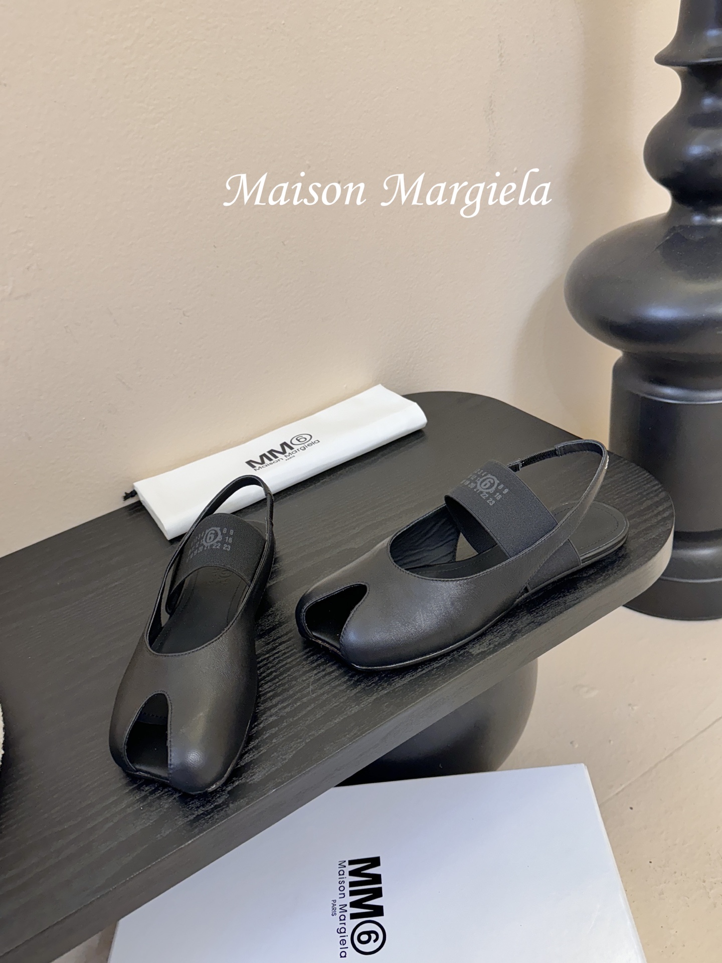 2025Maison Margie*马吉拉•分趾粗跟平底复古玛丽珍娃娃头苹果头芭蕾舞指鱼嘴单鞋棒了的版本