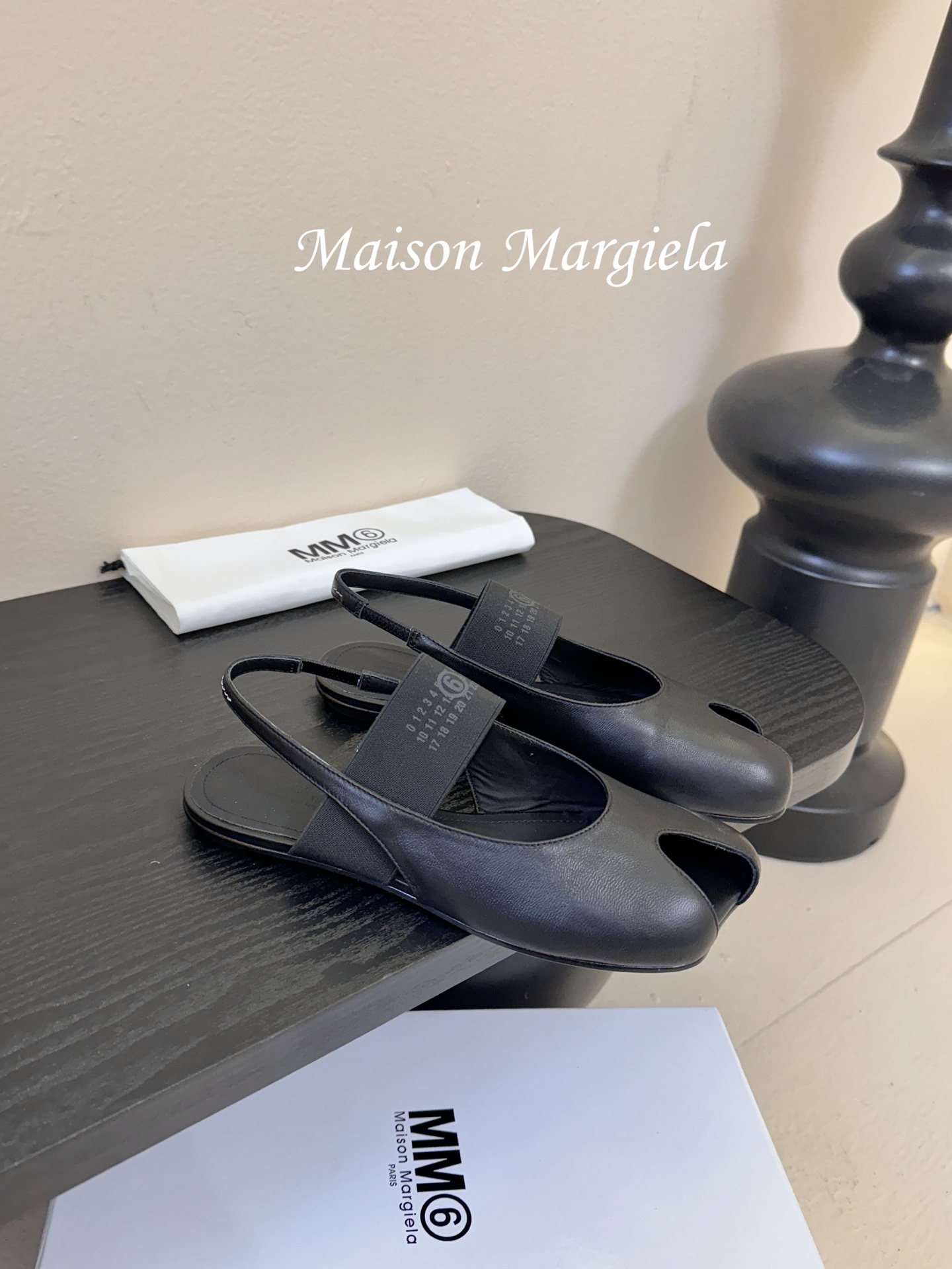 2025Maison Margie*马吉拉•分趾粗跟平底复古玛丽珍娃娃头苹果头芭蕾舞指鱼嘴单鞋棒了的版本