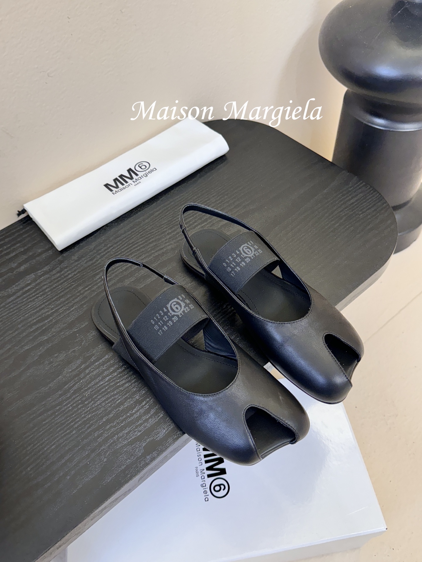 2025Maison Margie*马吉拉•分趾粗跟平底复古玛丽珍娃娃头苹果头芭蕾舞指鱼嘴单鞋棒了的版本