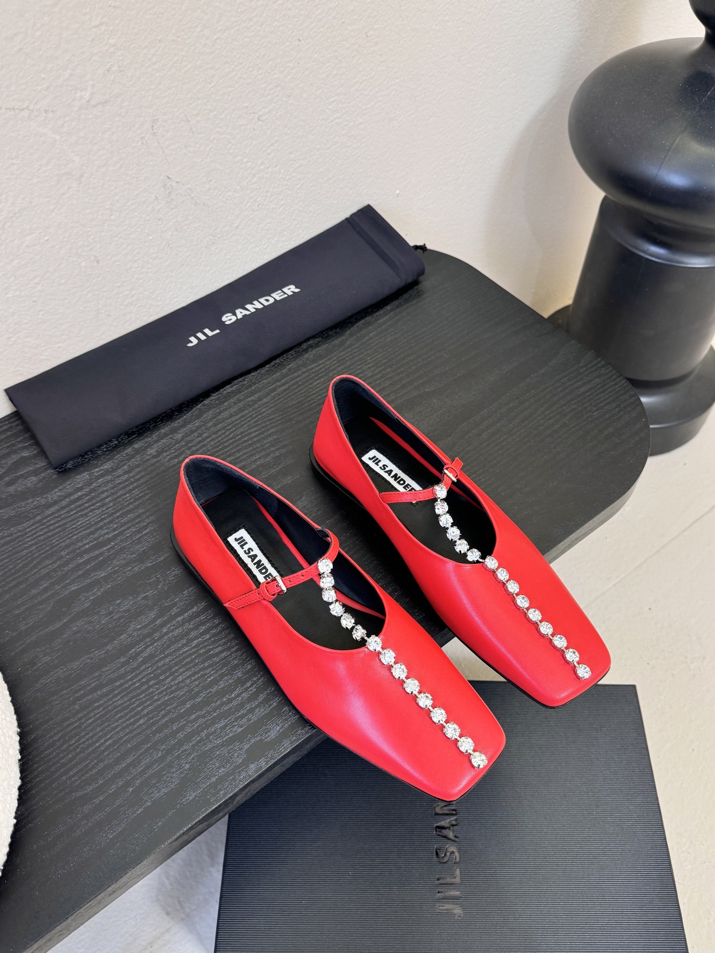 顶级 JILSANDER个性潮流新品🆕正品购入开发、完美复刻一比一做法、经典的线条设计、炒鸡百搭的一款夏