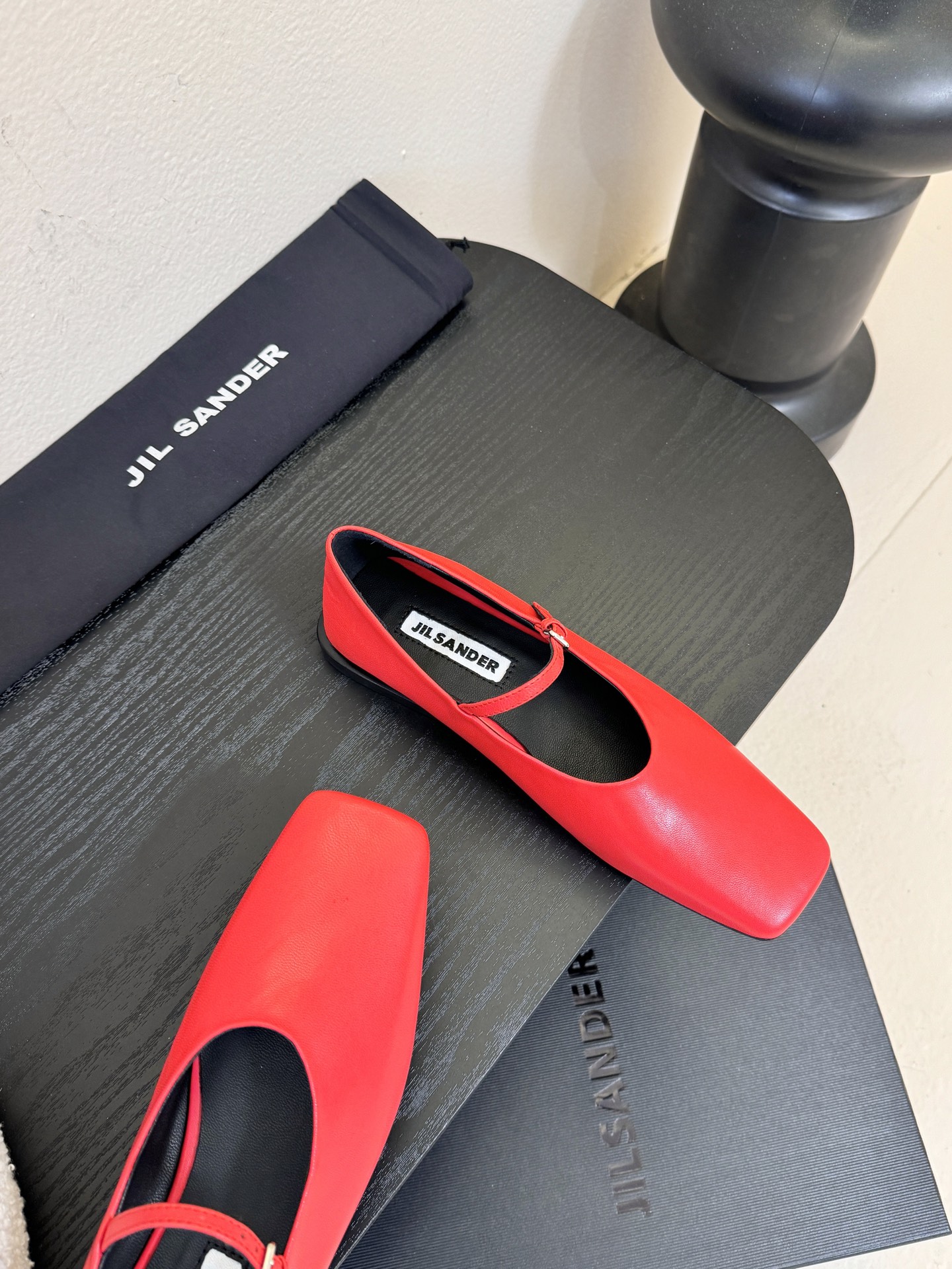 顶级 JILSANDER个性潮流新品🆕正品购入开发、完美复刻一比一做法、经典的线条设计、炒鸡百搭的一款夏