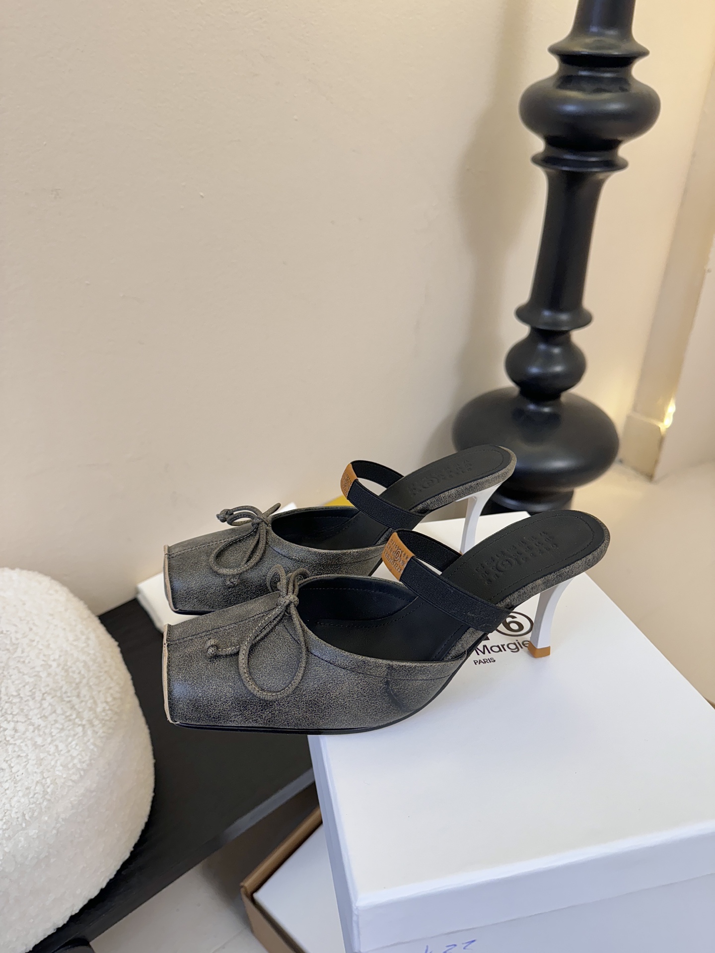 2025Maison Margie*马吉拉•分趾粗跟平底复古玛丽珍娃娃头苹果头芭蕾舞指鱼嘴单鞋棒了的版本