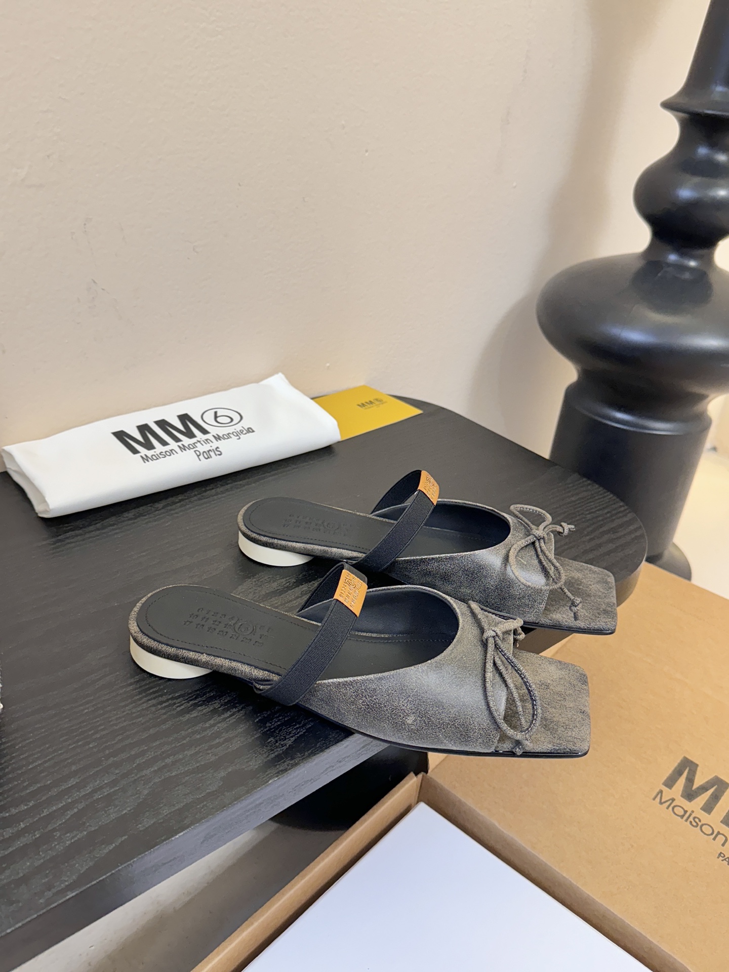 2025Maison Margie*马吉拉•分趾粗跟平底复古玛丽珍娃娃头苹果头芭蕾舞指鱼嘴单鞋棒了的版本