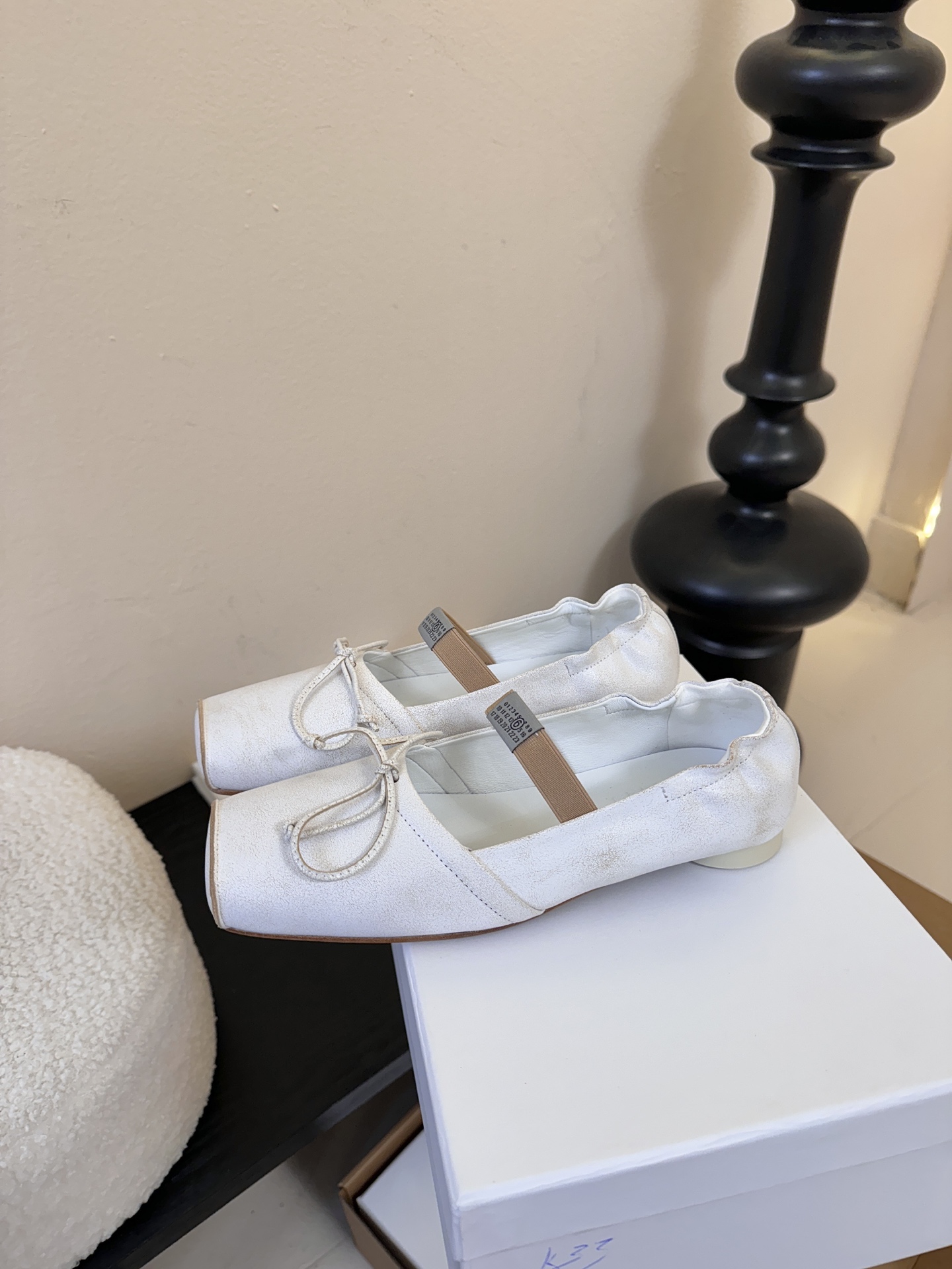 Maison Margie*马吉拉•分趾粗跟平底复古玛丽珍娃娃头苹果头芭蕾舞指鱼嘴单鞋棒了的版本 非常不