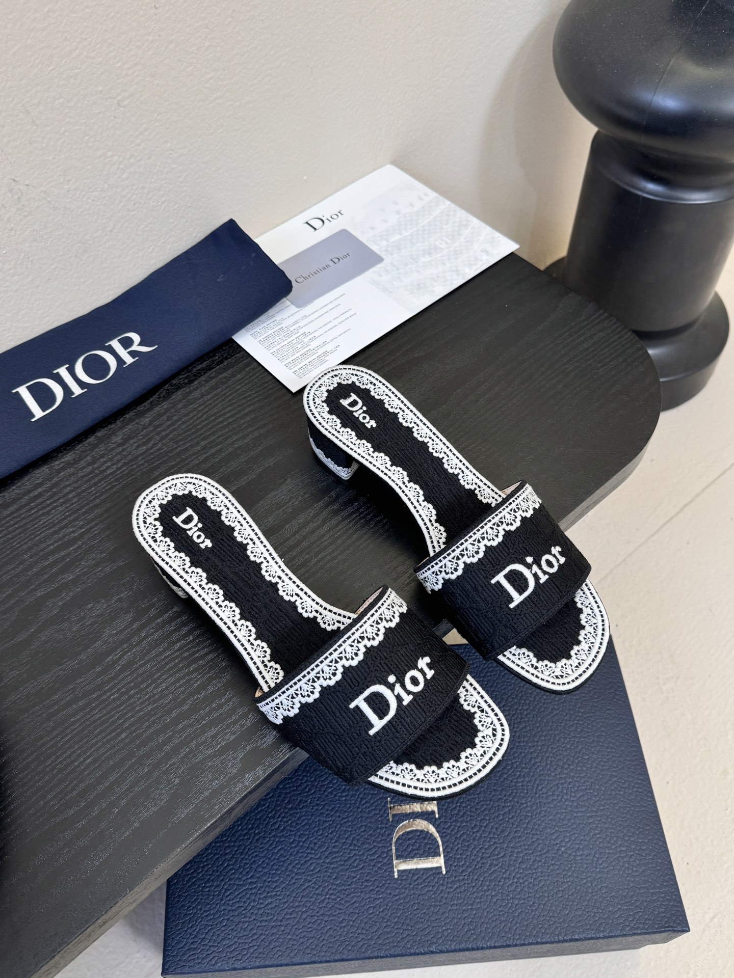 Dior | 迪奥早春新品走秀款CD刺绣logo度假风平底、粗跟拖鞋！ 硬货上新🆕❥代购级别！高级感十足