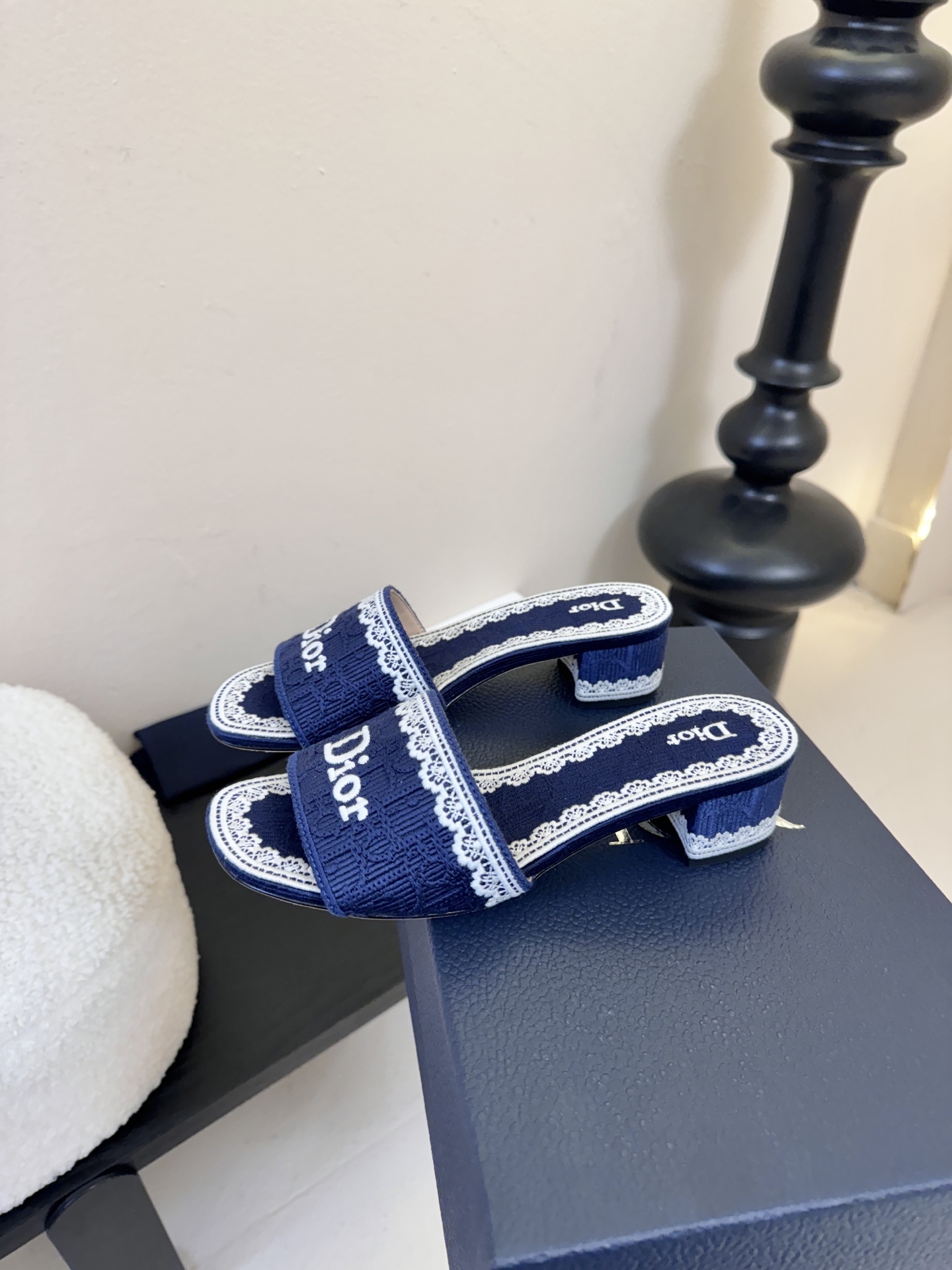 Dior | 迪奥早春新品走秀款CD刺绣logo度假风平底、粗跟拖鞋！ 硬货上新🆕❥代购级别！高级感十足