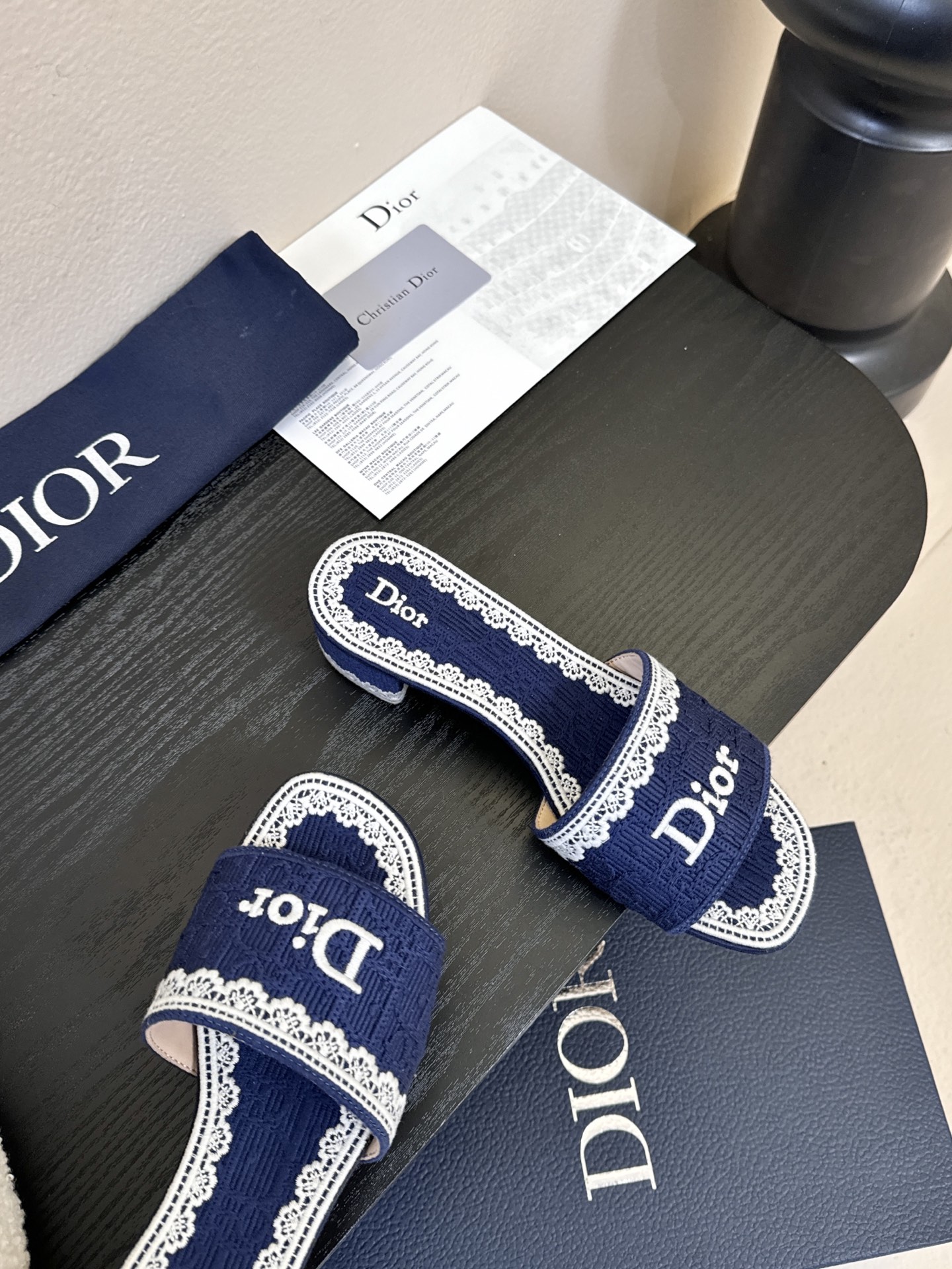 Dior | 迪奥早春新品走秀款CD刺绣logo度假风平底、粗跟拖鞋！ 硬货上新🆕❥代购级别！高级感十足