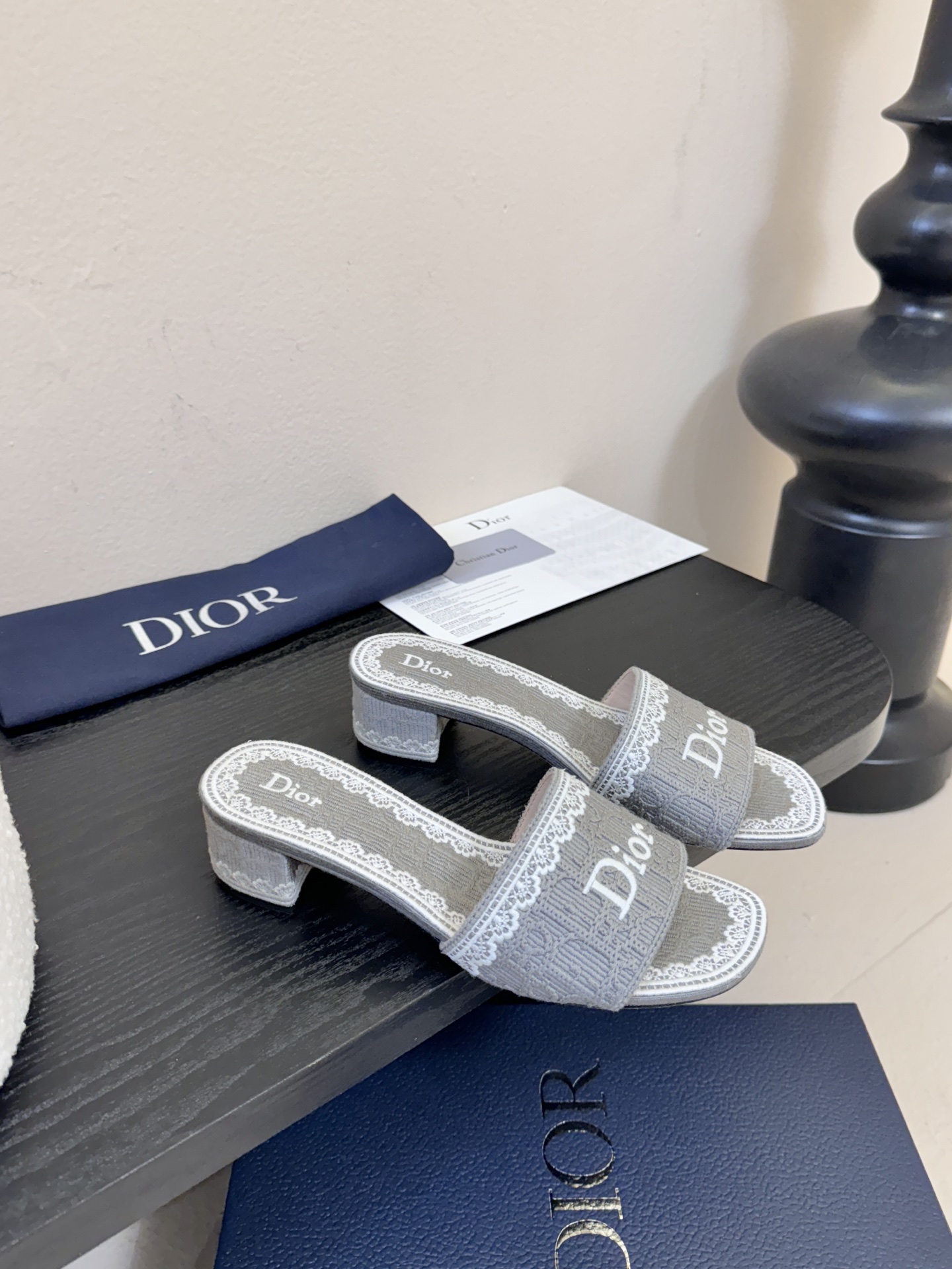 Dior | 迪奥早春新品走秀款CD刺绣logo度假风平底、粗跟拖鞋！ 硬货上新🆕❥代购级别！高级感十足