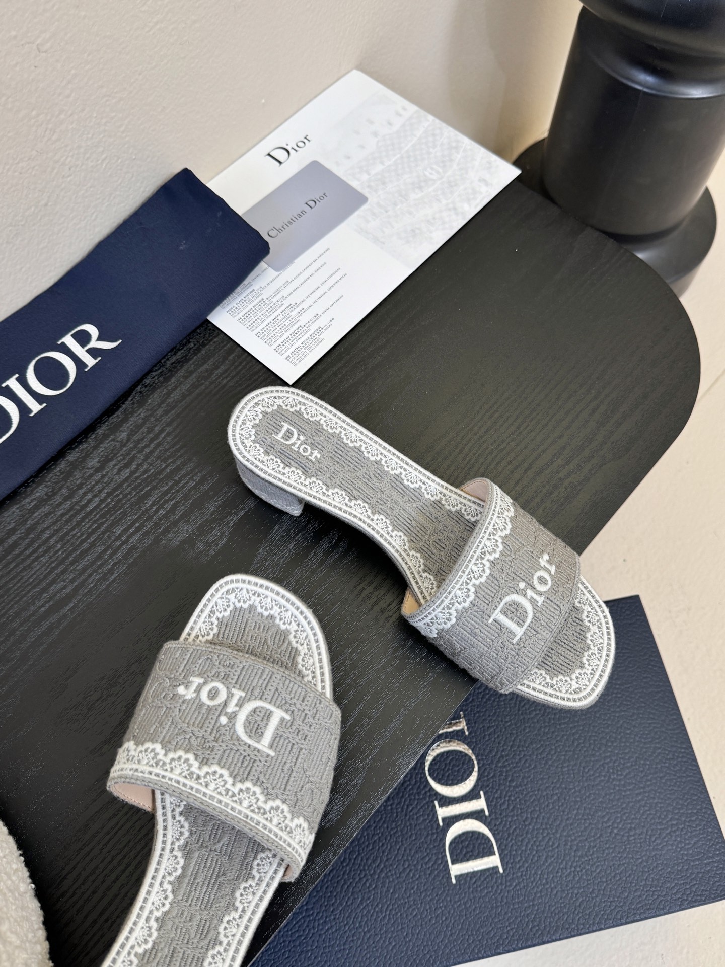 Dior | 迪奥早春新品走秀款CD刺绣logo度假风平底、粗跟拖鞋！ 硬货上新🆕❥代购级别！高级感十足