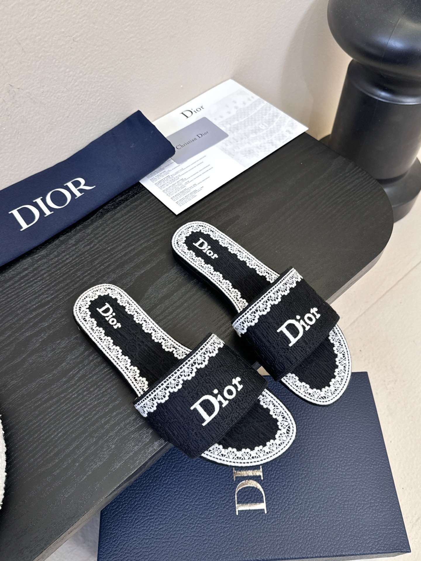 Dior | 迪奥早春新品走秀款CD刺绣logo度假风平底、粗跟拖鞋！ 硬货上新🆕❥代购级别！高级感十足
