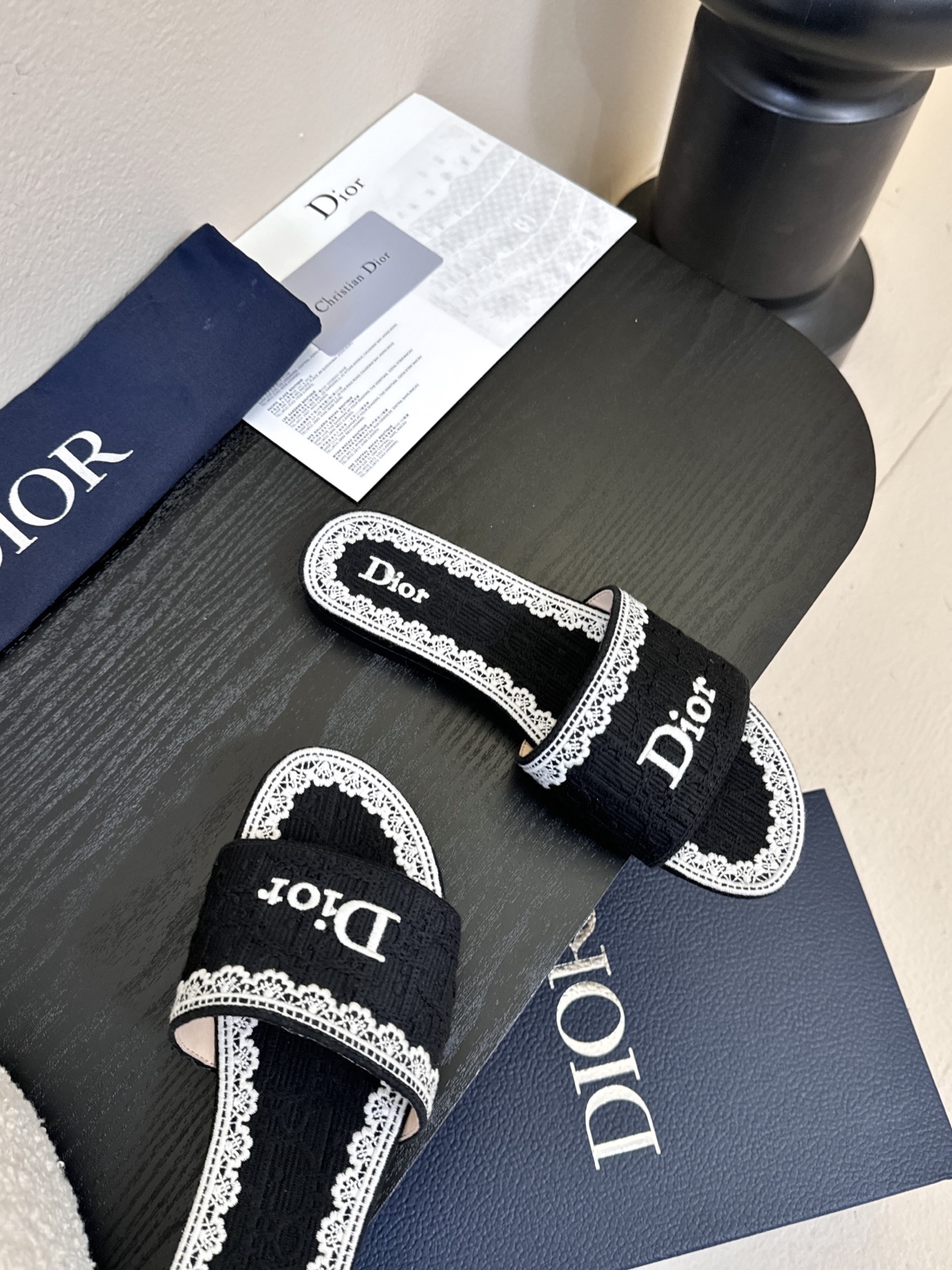 Dior | 迪奥早春新品走秀款CD刺绣logo度假风平底、粗跟拖鞋！ 硬货上新🆕❥代购级别！高级感十足