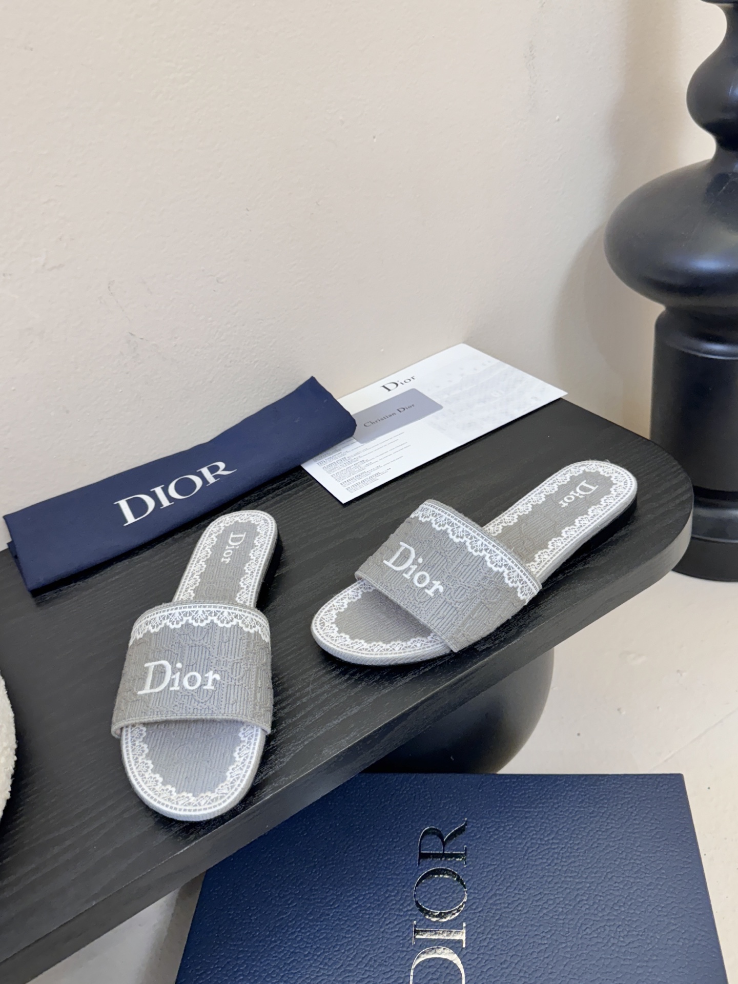 Dior | 迪奥早春新品走秀款CD刺绣logo度假风平底、粗跟拖鞋！ 硬货上新🆕❥代购级别！高级感十足