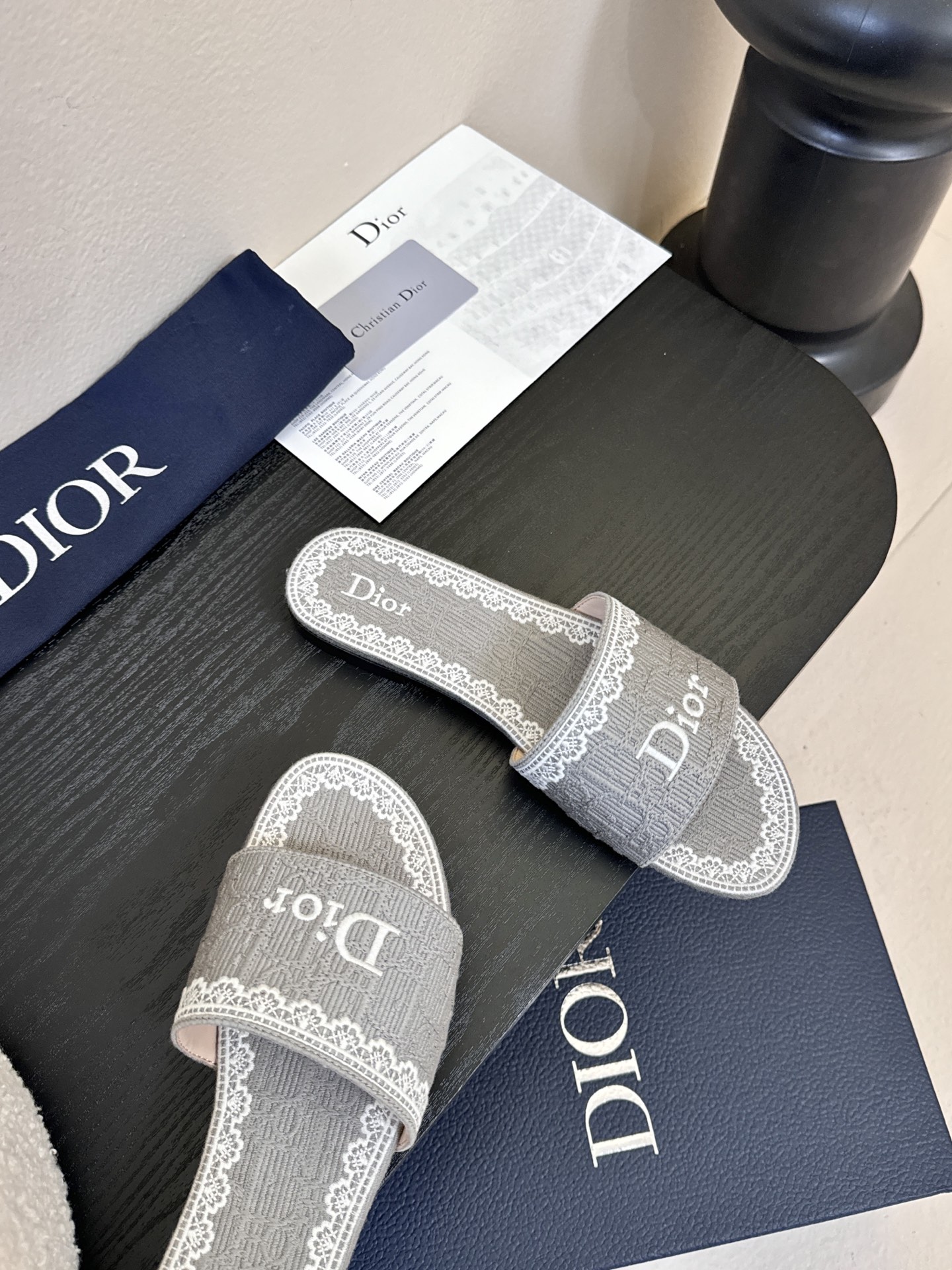Dior | 迪奥早春新品走秀款CD刺绣logo度假风平底、粗跟拖鞋！ 硬货上新🆕❥代购级别！高级感十足