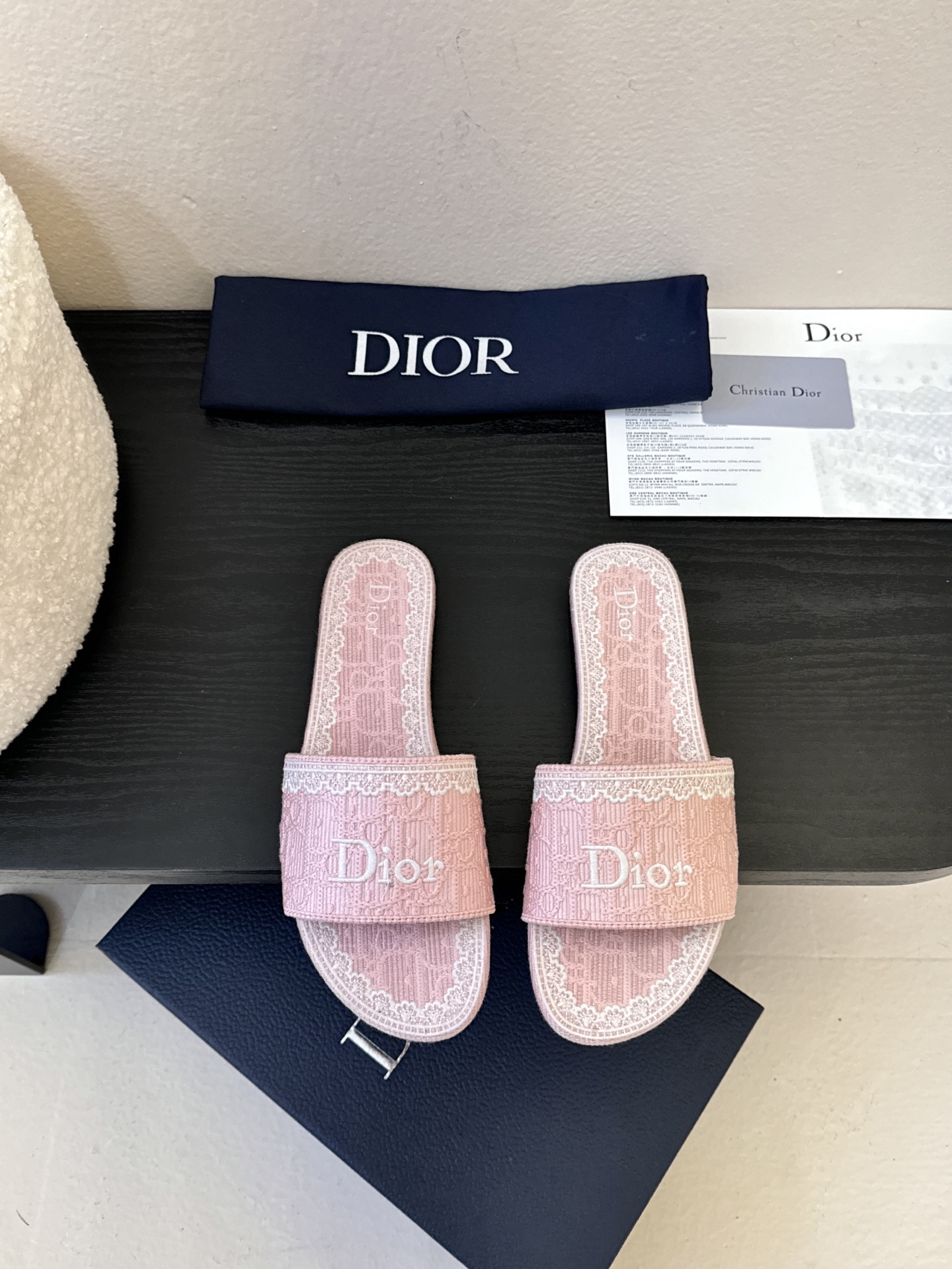 Dior | 迪奥早春新品走秀款CD刺绣logo度假风平底、粗跟拖鞋！ 硬货上新🆕❥代购级别！高级感十足