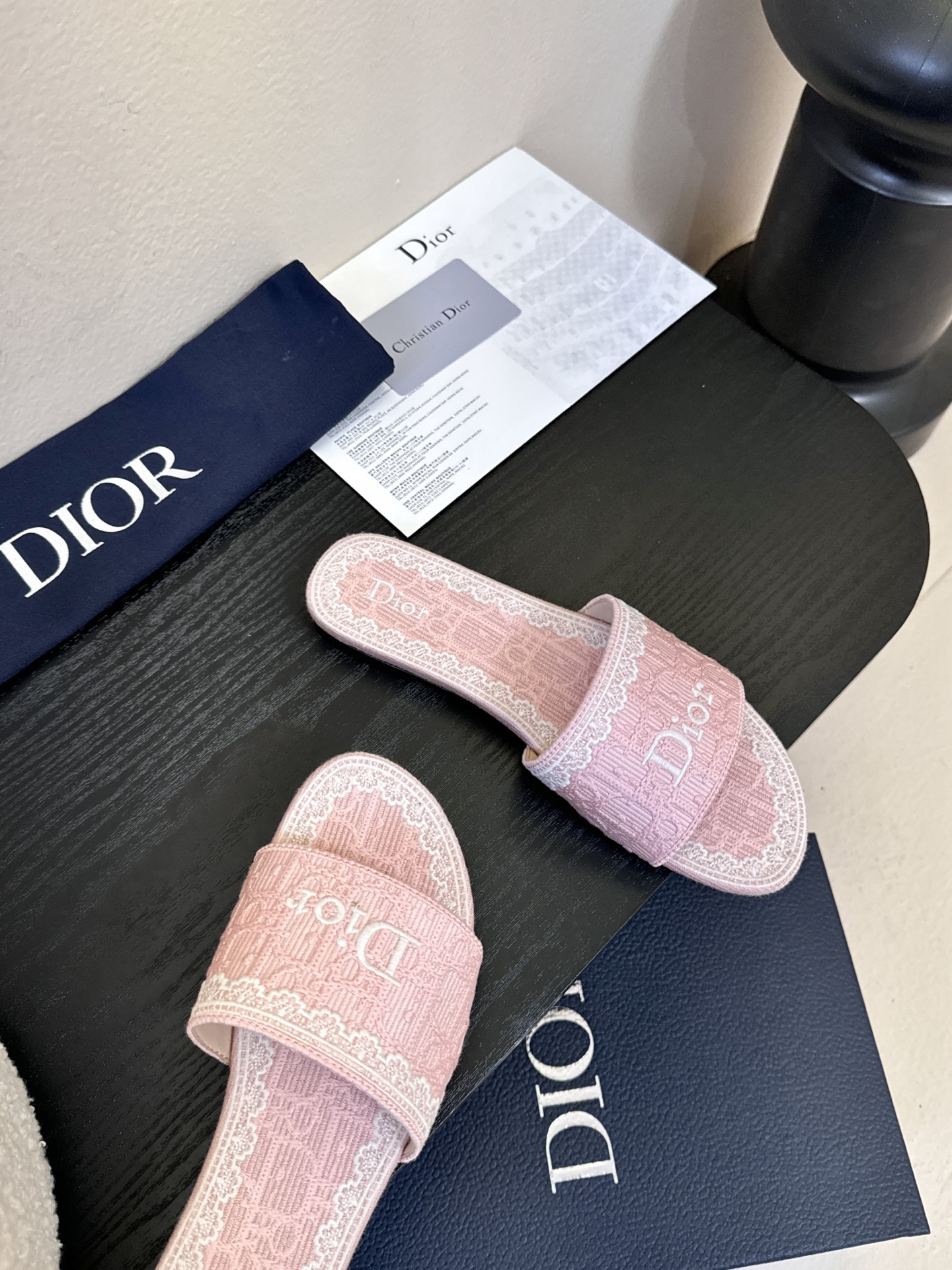 Dior | 迪奥早春新品走秀款CD刺绣logo度假风平底、粗跟拖鞋！ 硬货上新🆕❥代购级别！高级感十足