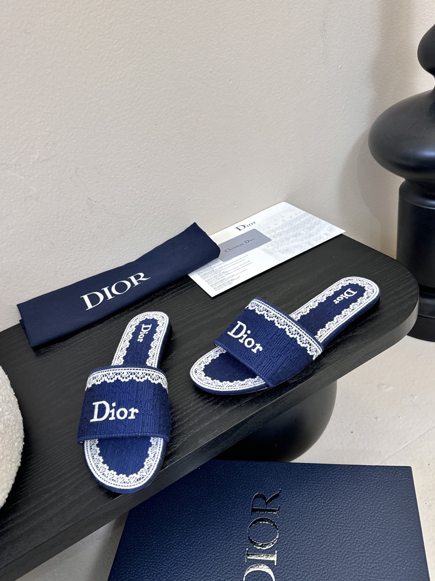 Dior | 迪奥早春新品走秀款CD刺绣logo度假风平底、粗跟拖鞋！ 硬货上新🆕❥代购级别！高级感十足