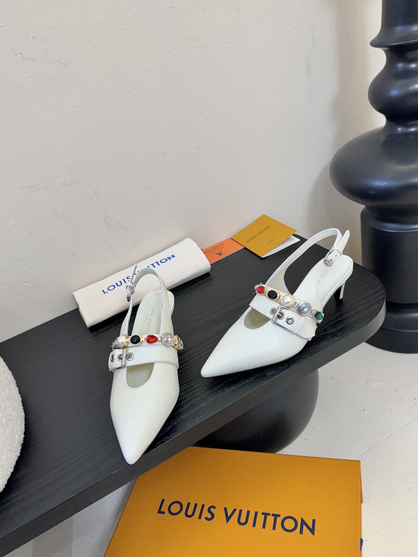 夏季新款 LOUIS VUITTON 路易威登 LV LEGACY 露跟高跟鞋后空凉鞋尖头猫跟高跟凉鞋本